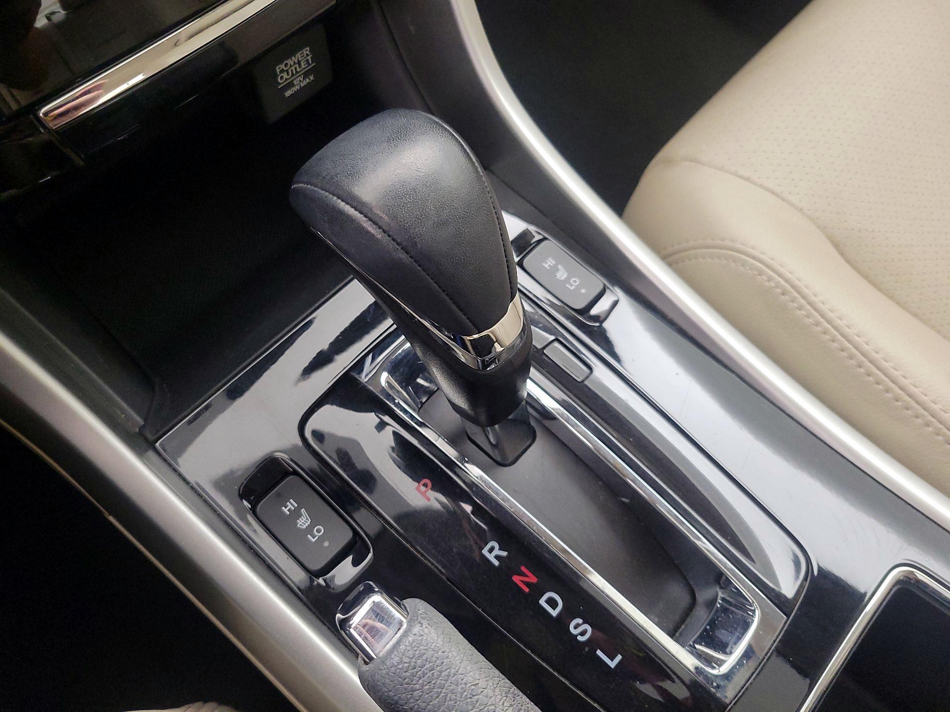 Thumbnail: 2017 Honda Accord - 17