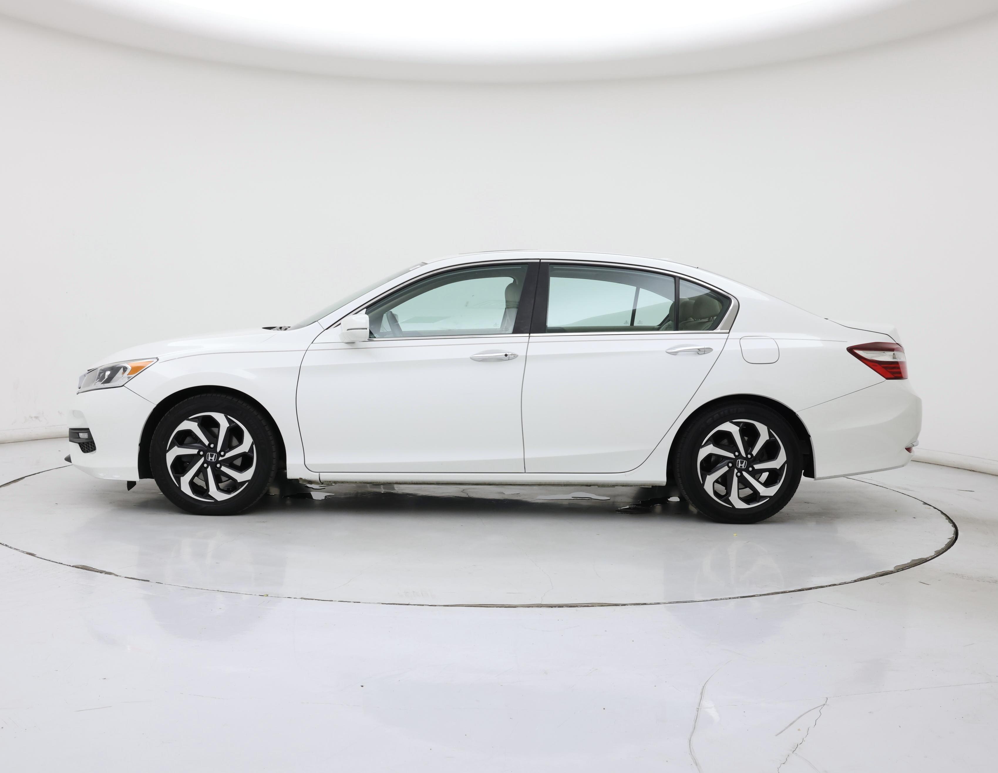 Thumbnail: 2017 Honda Accord - 3