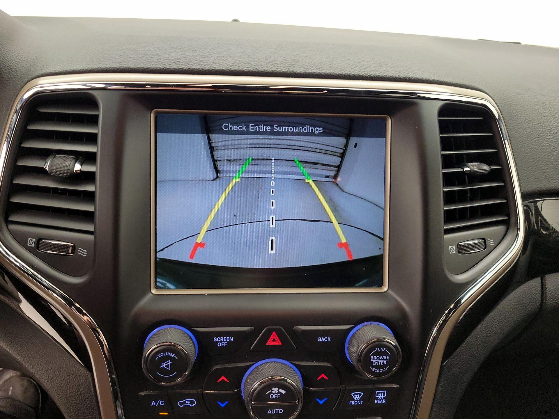 Thumbnail: 2016 Jeep Grand Cherokee - 15