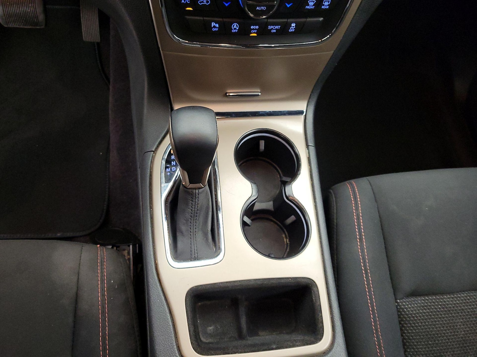 2016 Jeep Grand Cherokee Laredo - Photo 19
