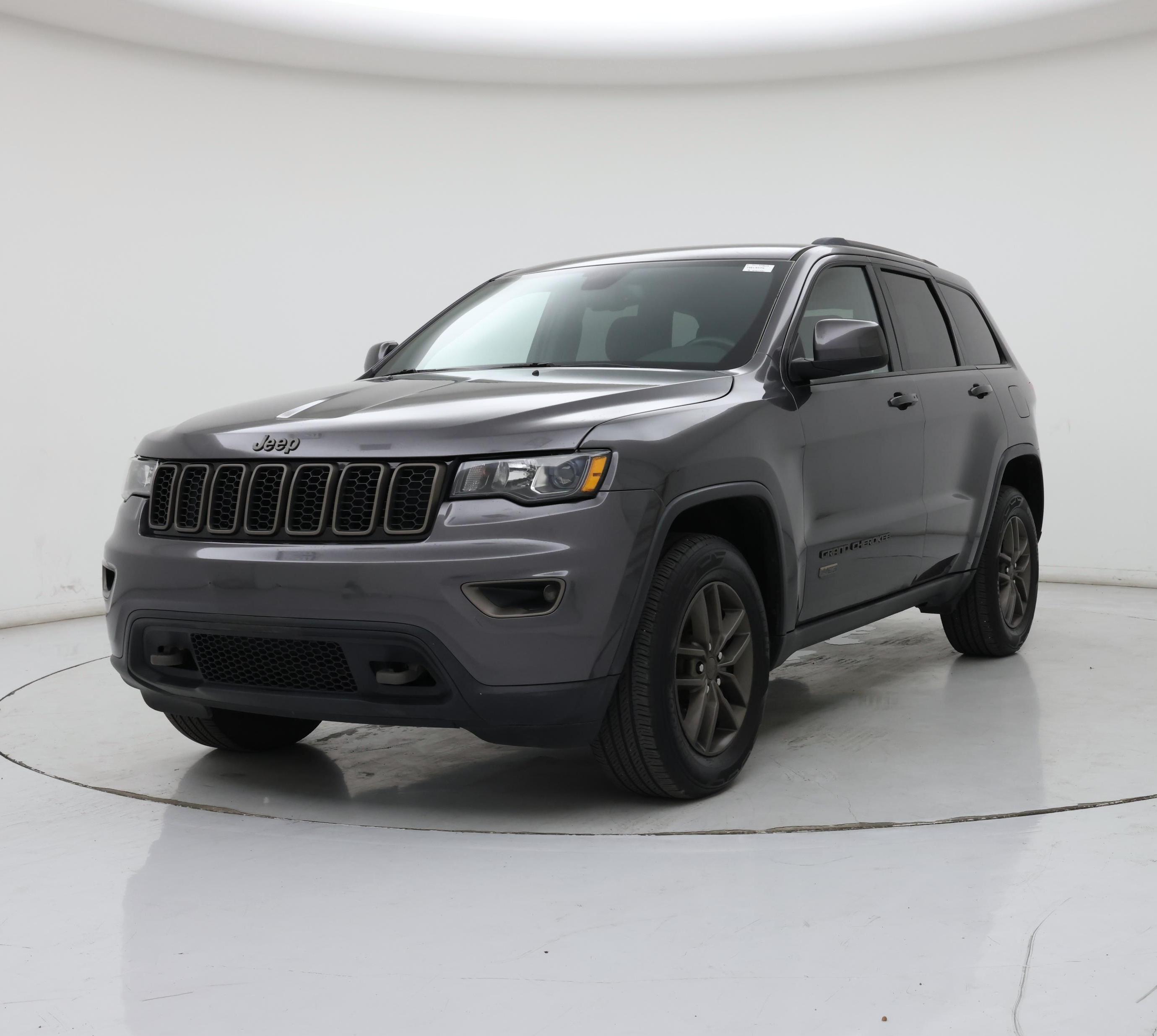 Thumbnail: 2016 Jeep Grand Cherokee - 4