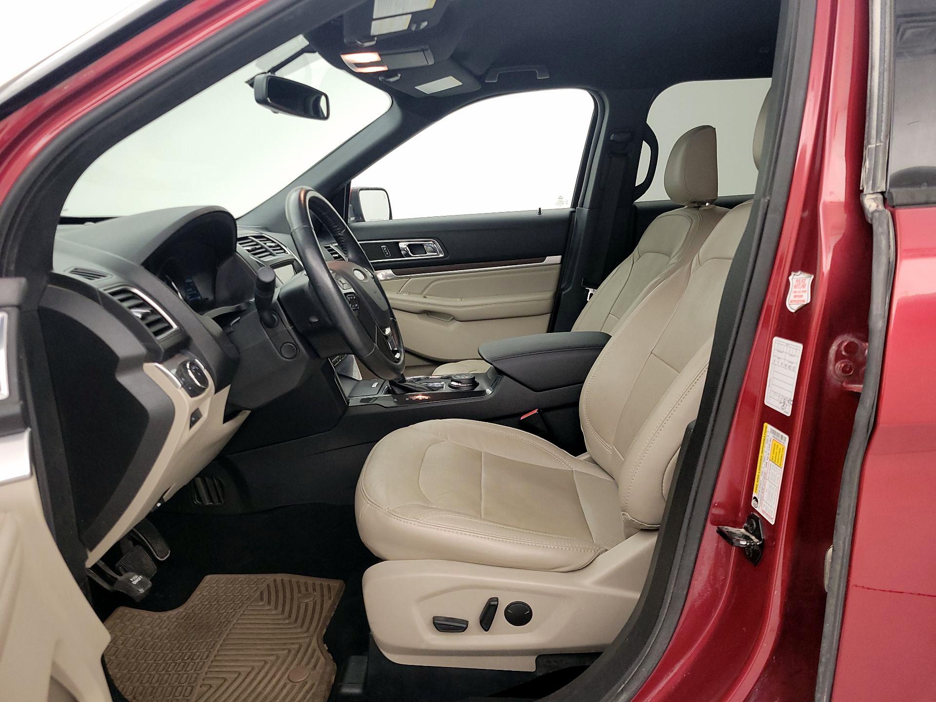 Thumbnail: 2019 Ford Explorer - 11