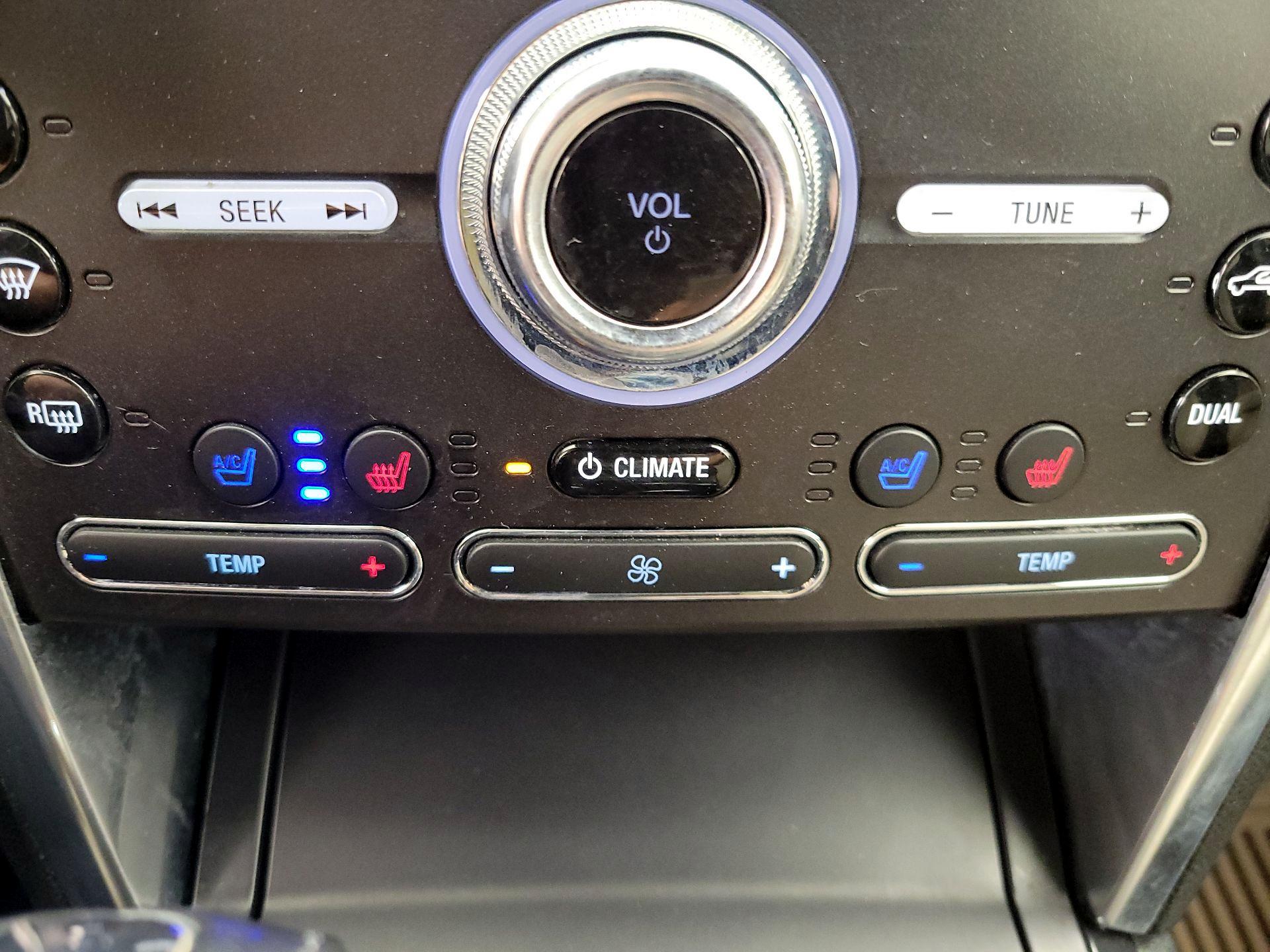 Thumbnail: 2019 Ford Explorer - 17