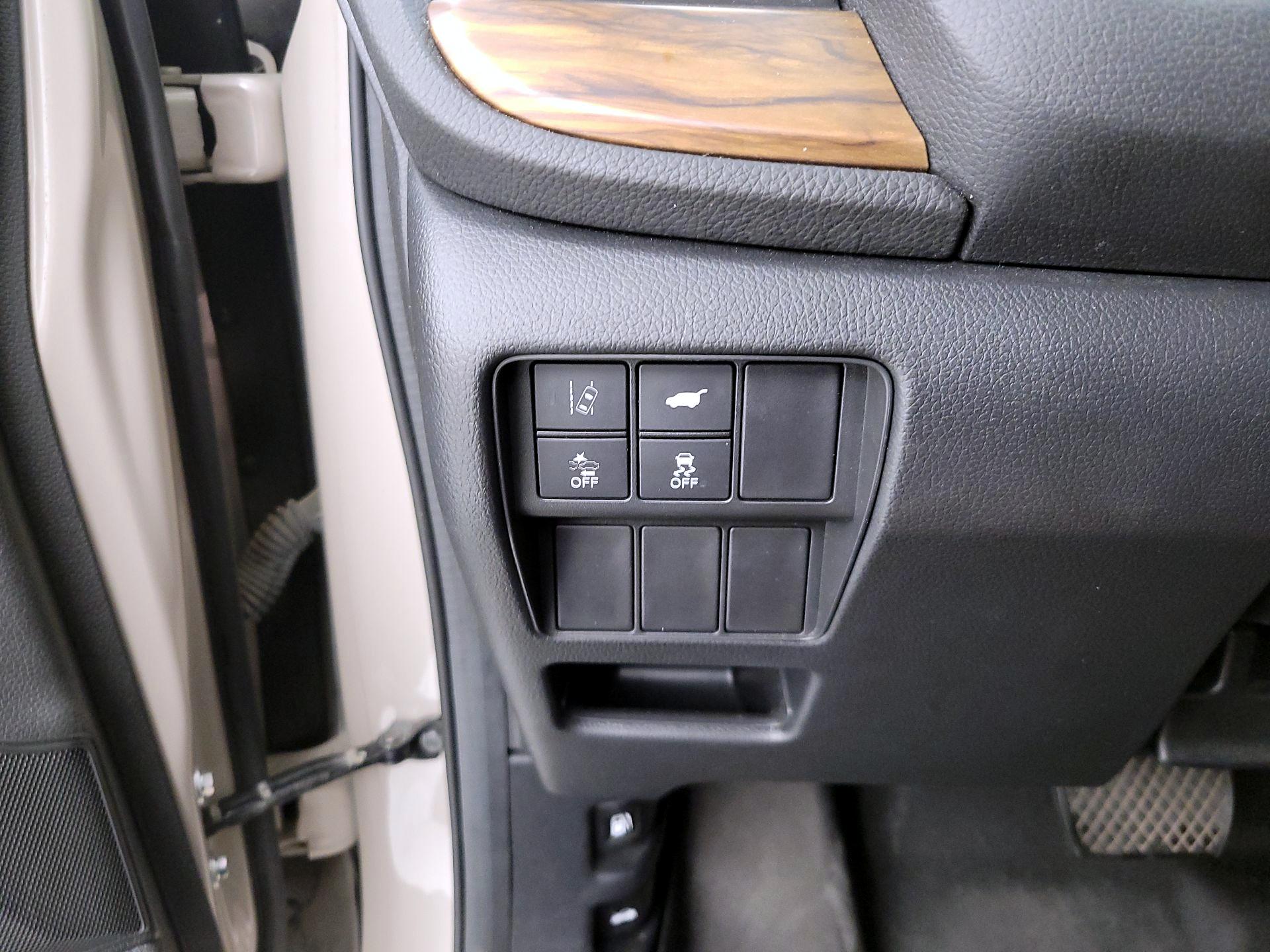 Thumbnail: 2018 Honda CR-V - 13