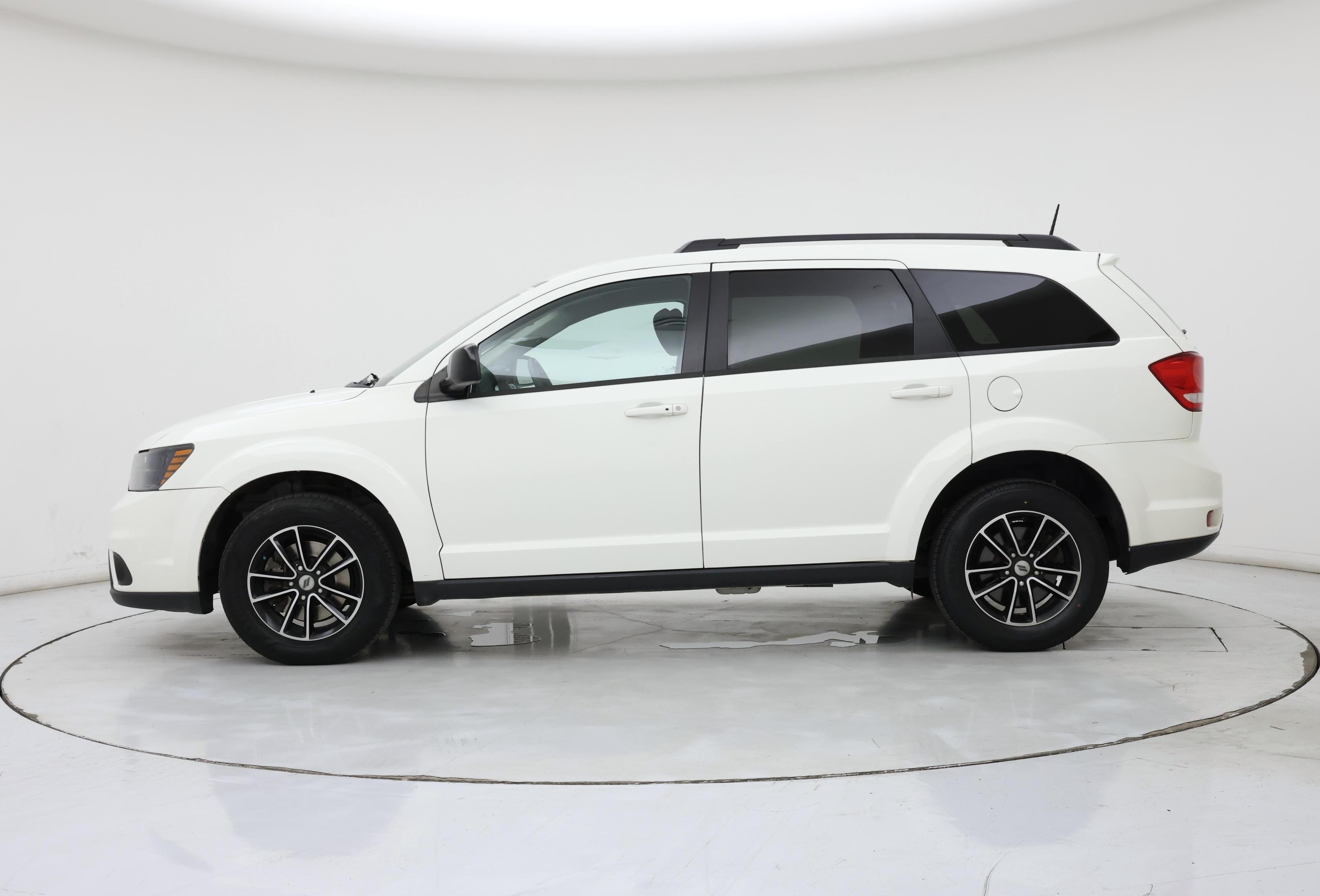 Thumbnail: 2019 Dodge Journey - 3