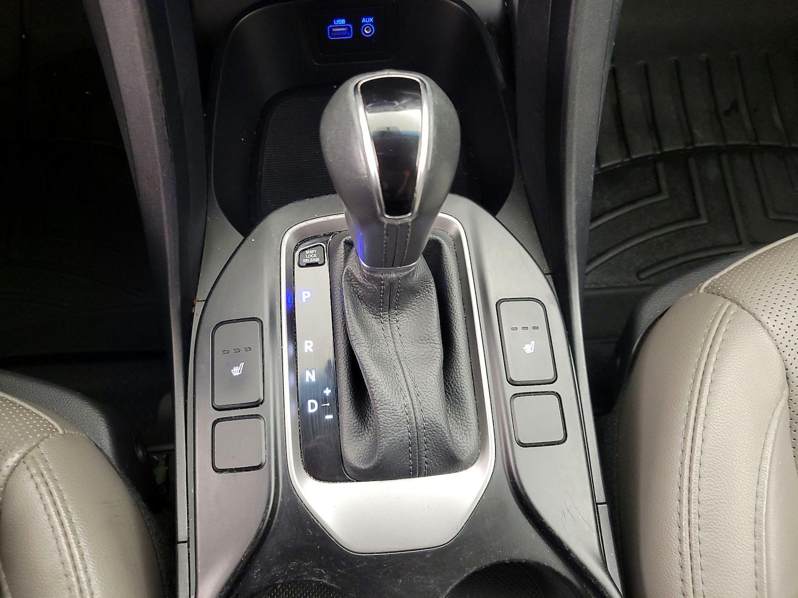 2017 Hyundai Santa Fe Sport - Photo 18