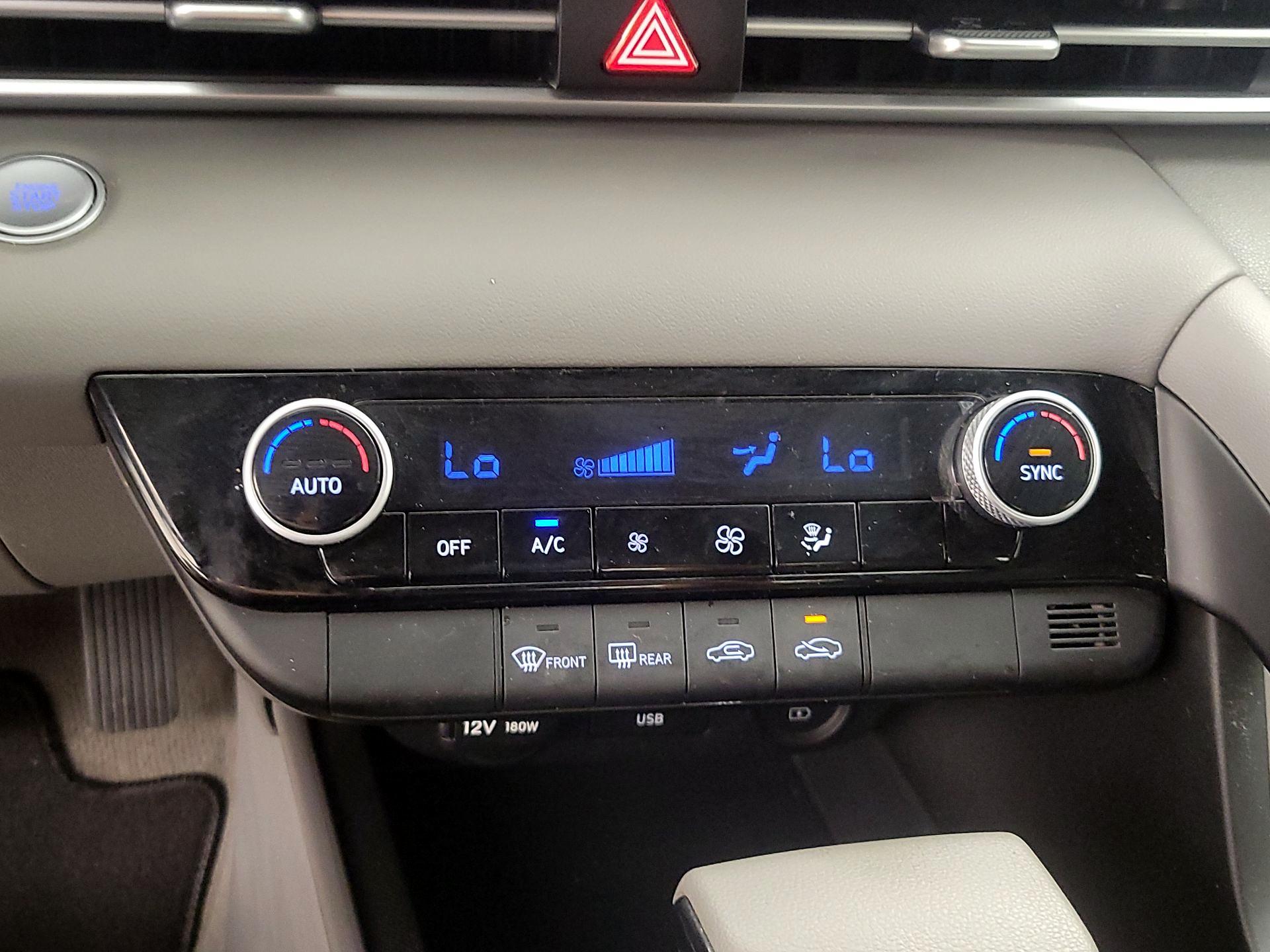 Thumbnail: 2022 Hyundai Elantra - 16