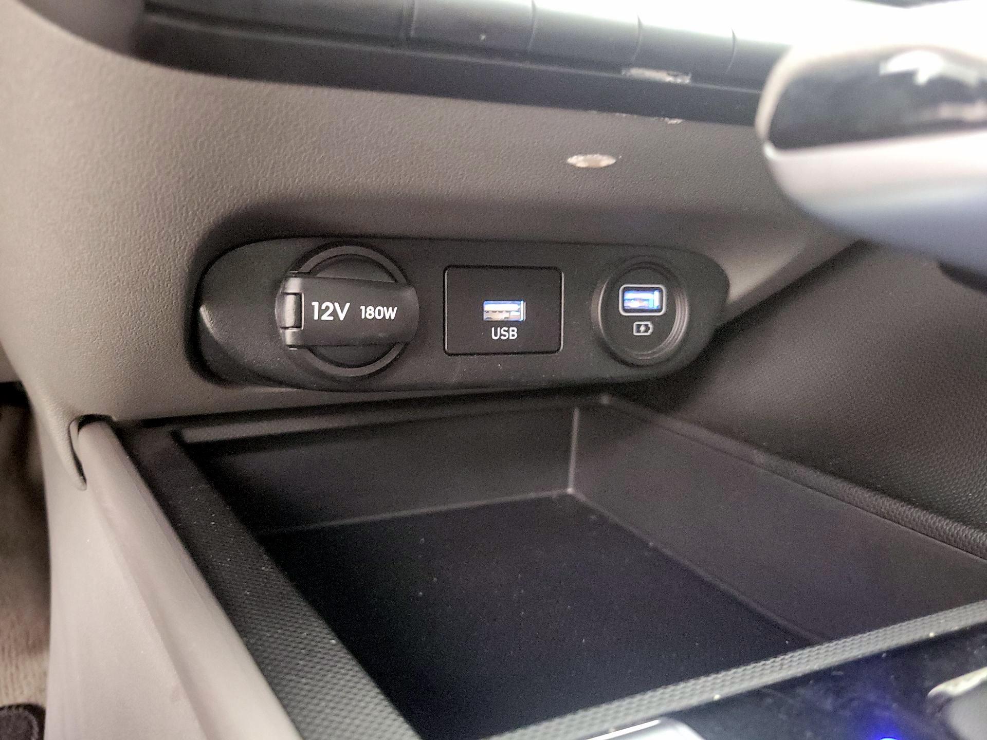 Thumbnail: 2022 Hyundai Elantra - 18