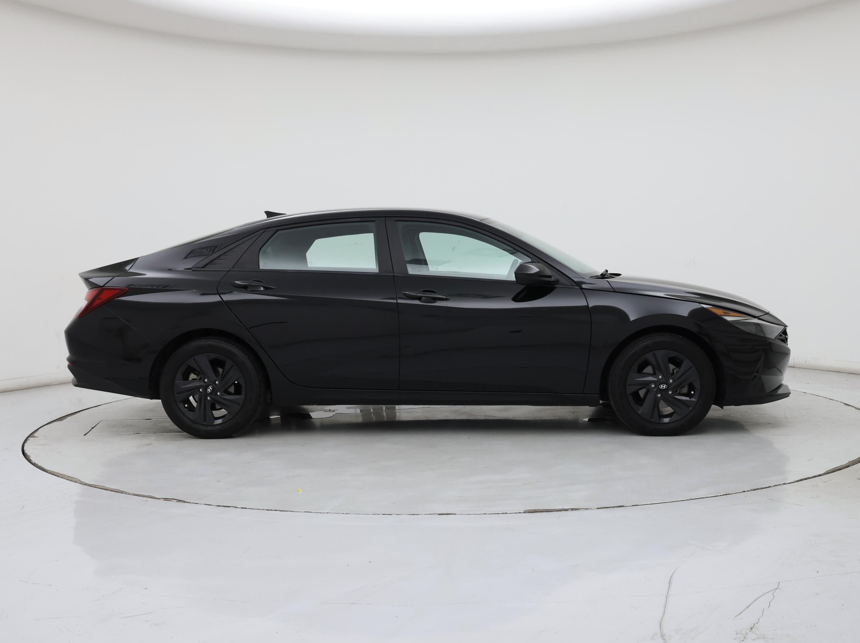 Thumbnail: 2022 Hyundai Elantra - 7