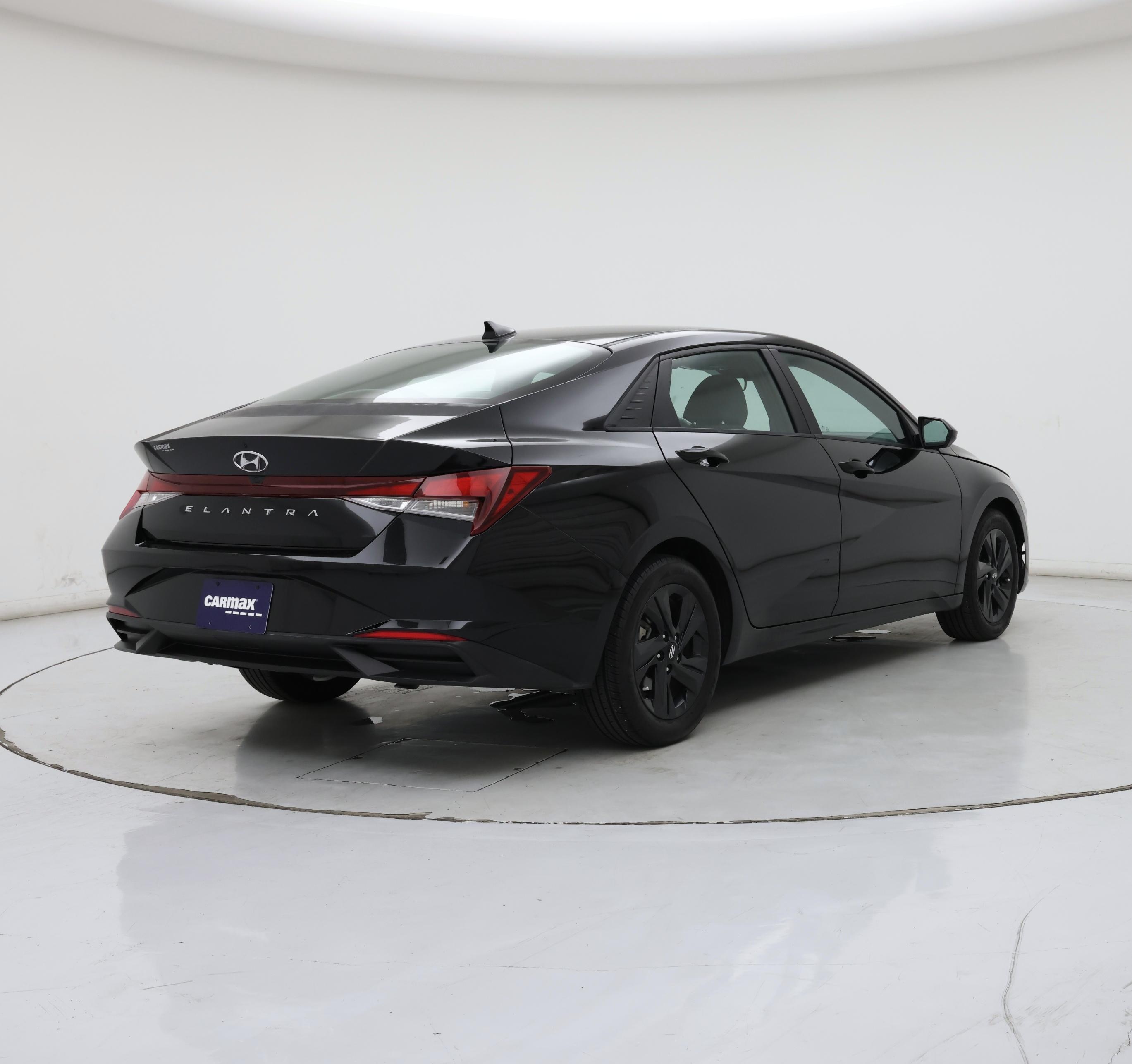 Thumbnail: 2022 Hyundai Elantra - 8