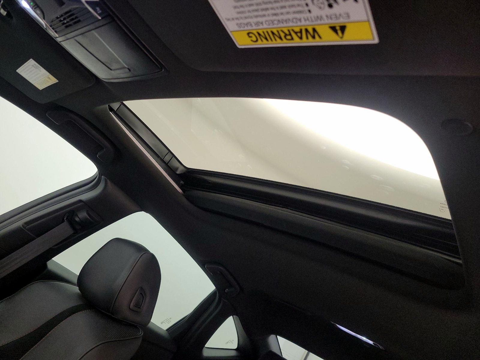Sunroof(s) & Overhead Airbags