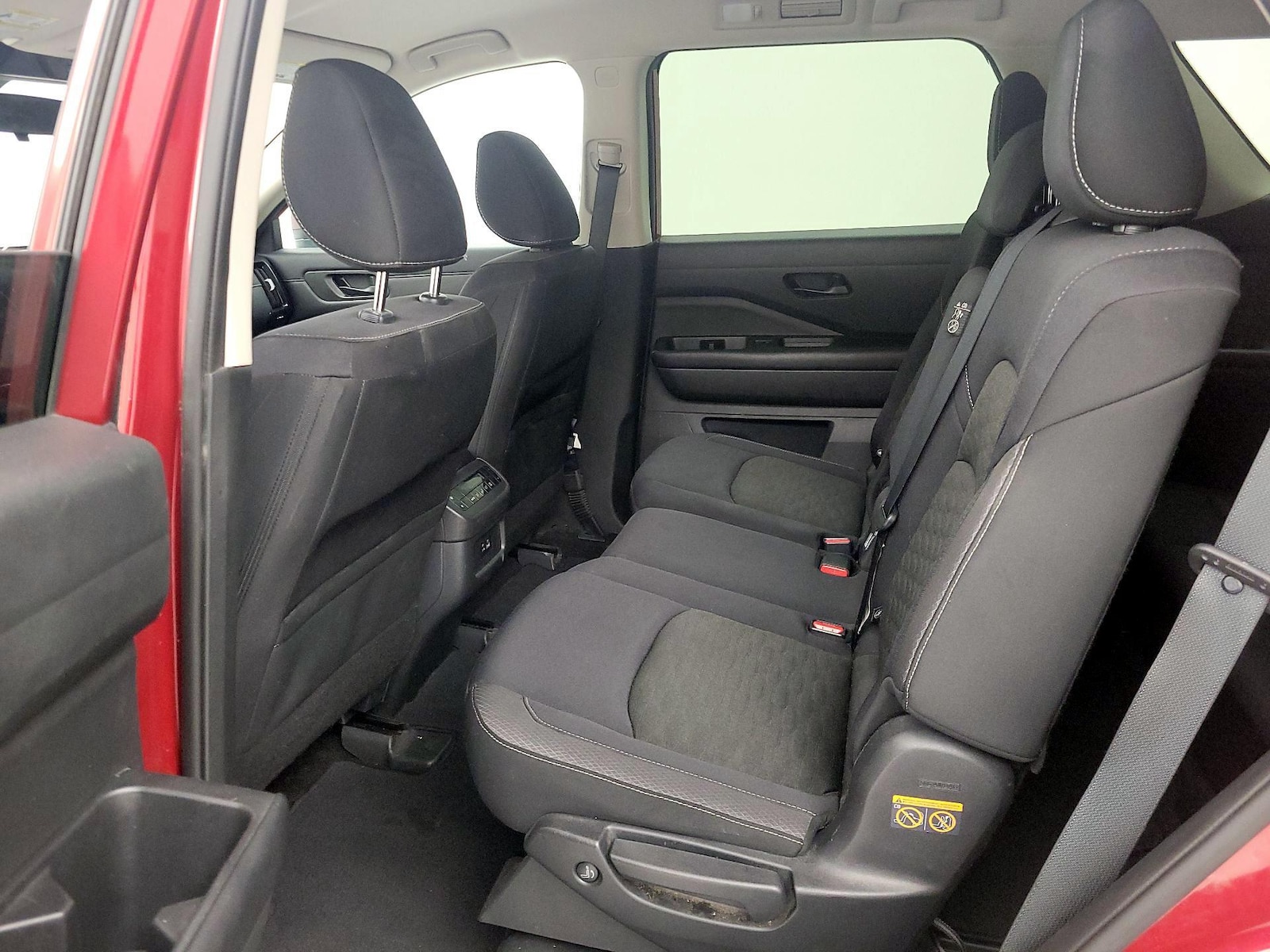2023 Nissan Pathfinder SV - Photo 11