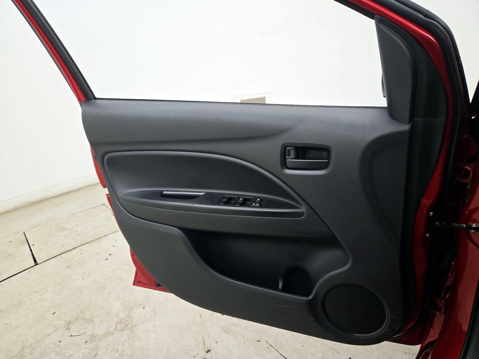2024 Mitsubishi Mirage ES - Photo 13