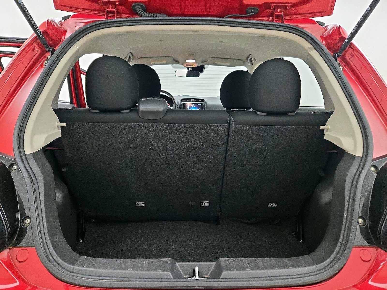2024 Mitsubishi Mirage ES - Photo 21