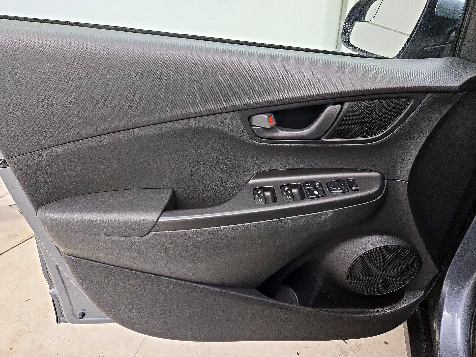 Thumbnail: 2020 Hyundai Kona - 12