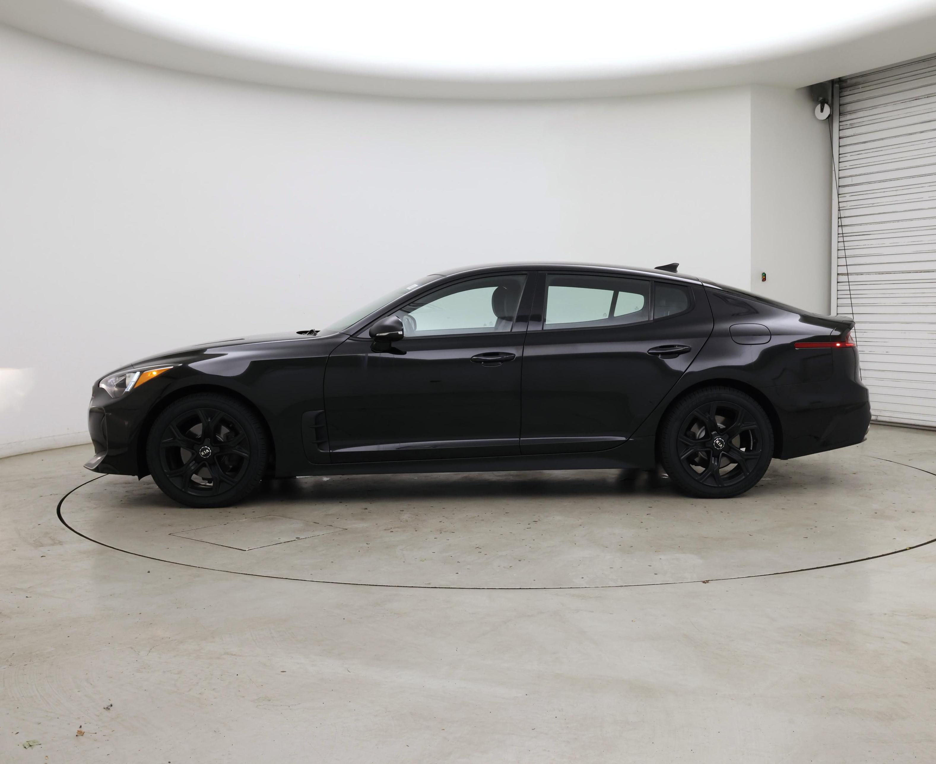 Thumbnail: 2020 Kia Stinger - 3