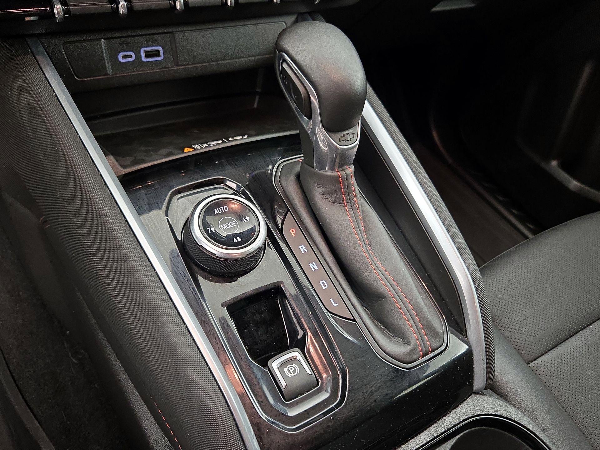 Thumbnail: 2024 Chevrolet Colorado - 17
