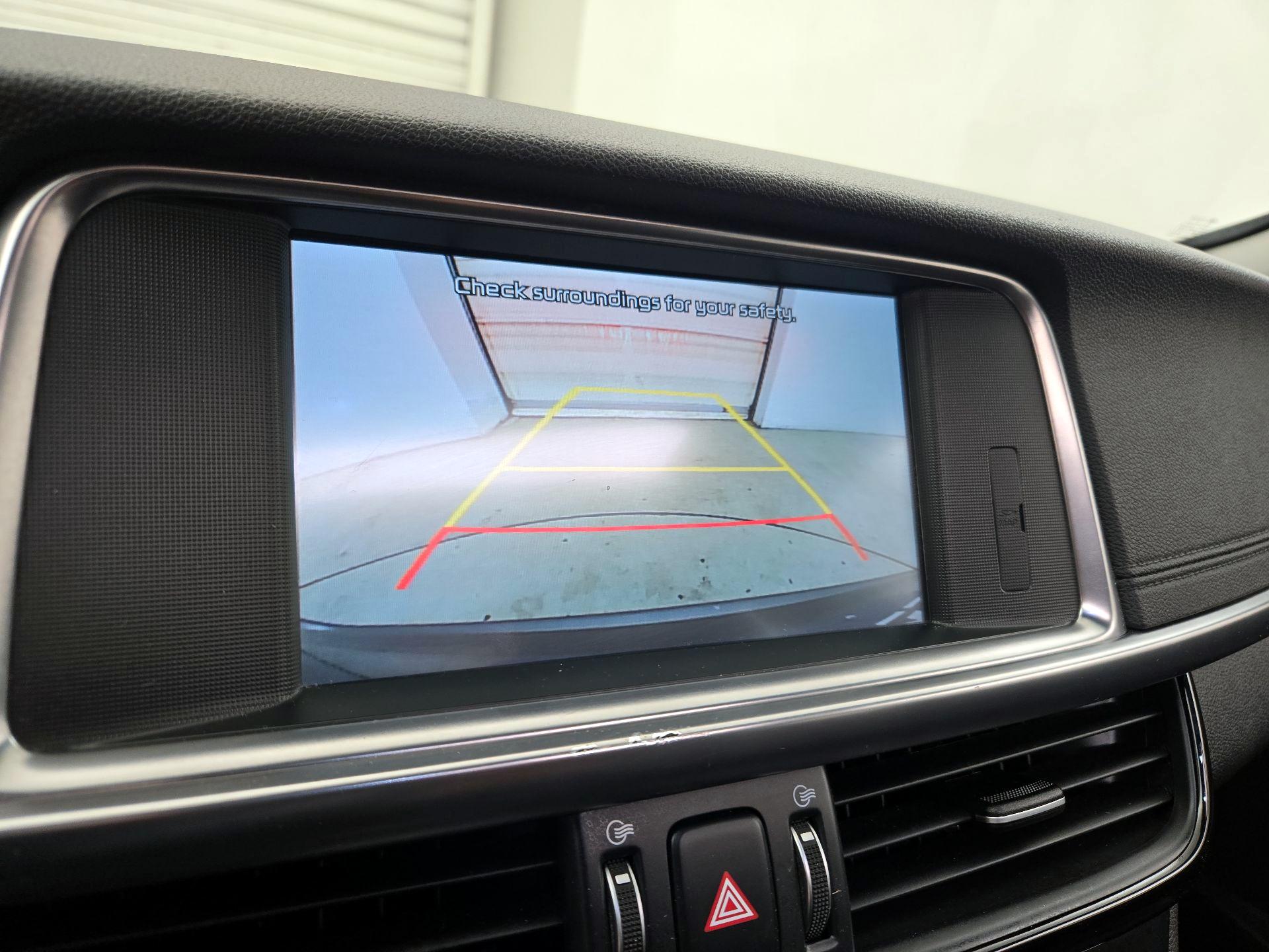Thumbnail: 2016 Kia Optima - 14