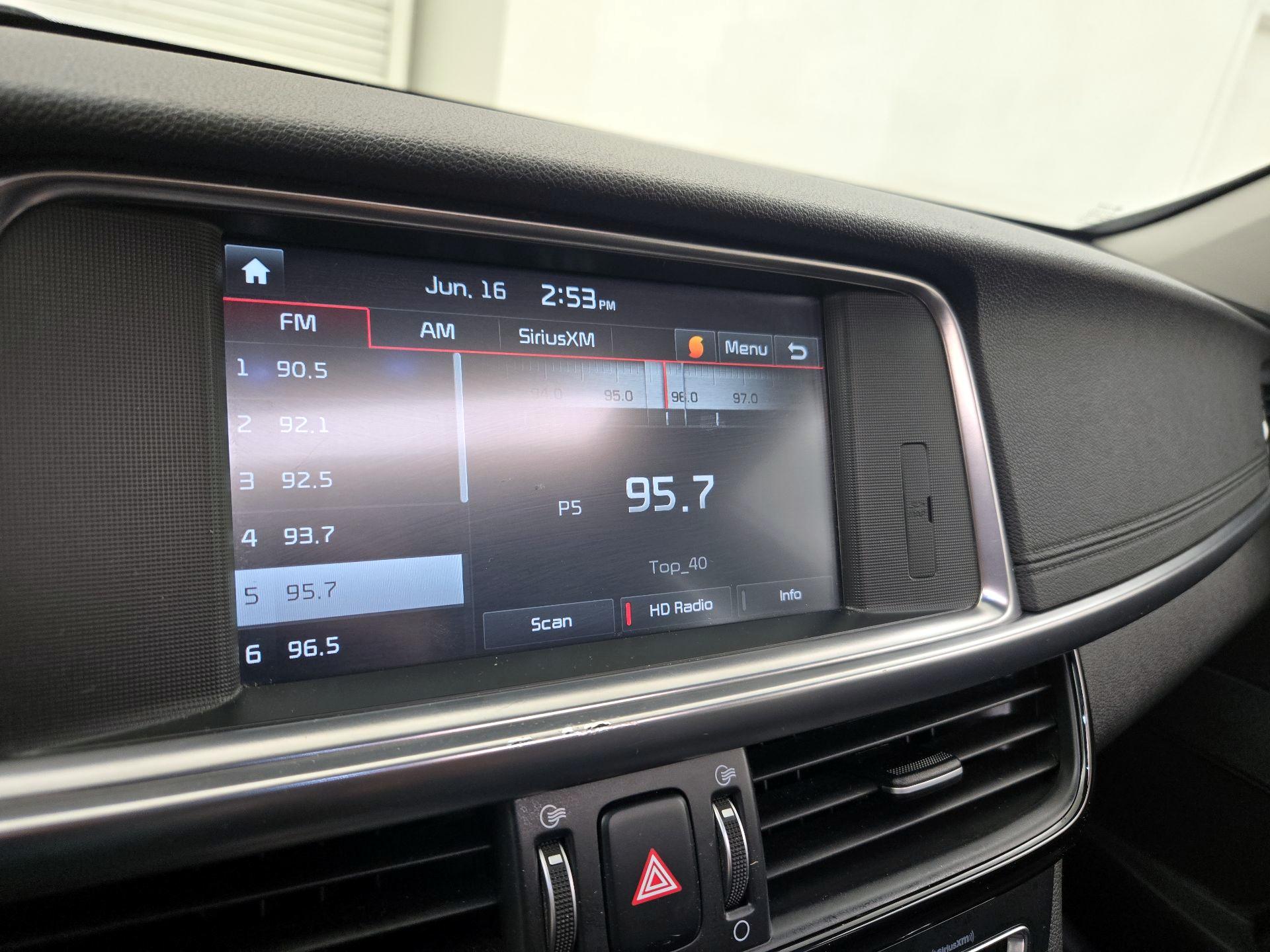 Thumbnail: 2016 Kia Optima - 15