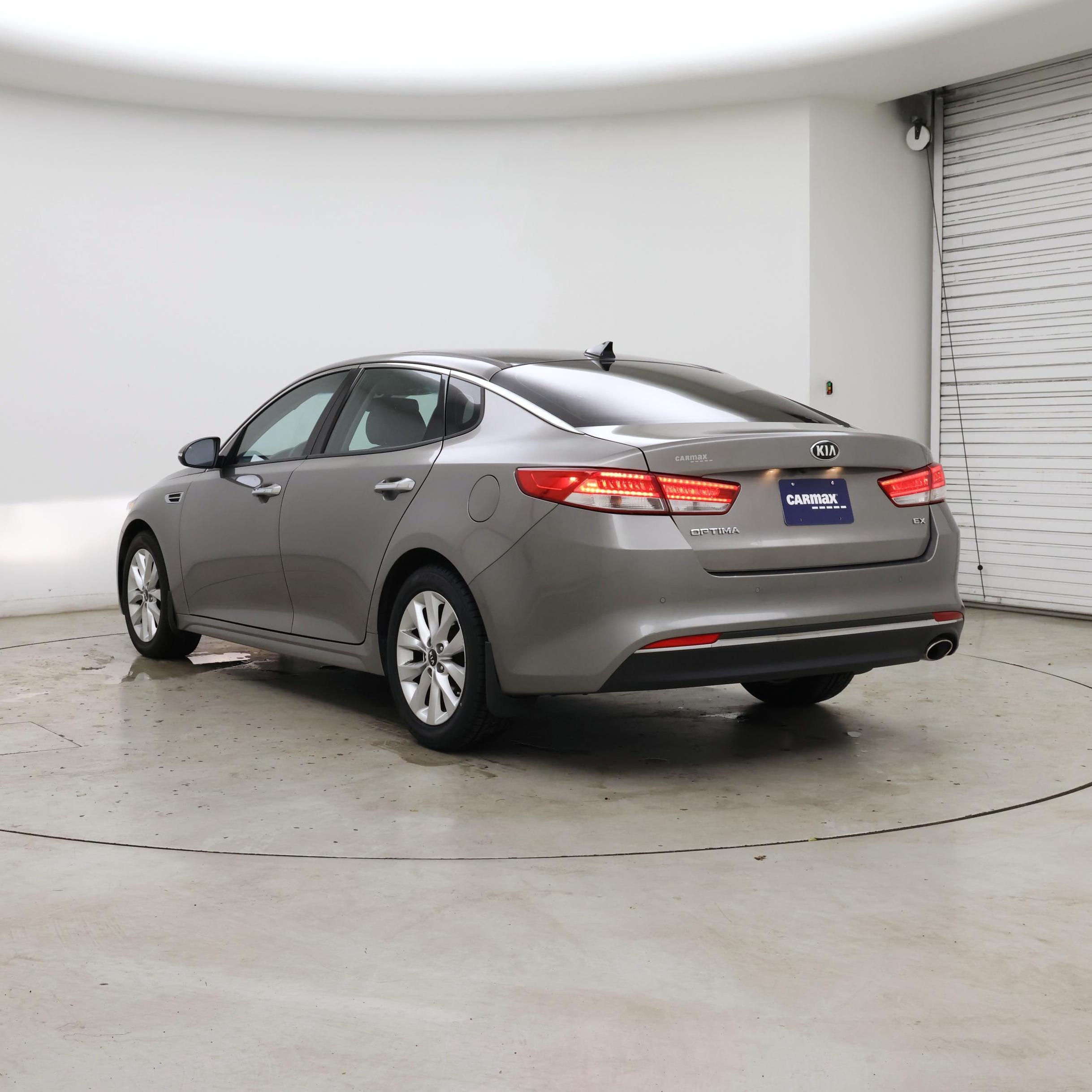 Thumbnail: 2016 Kia Optima - 2