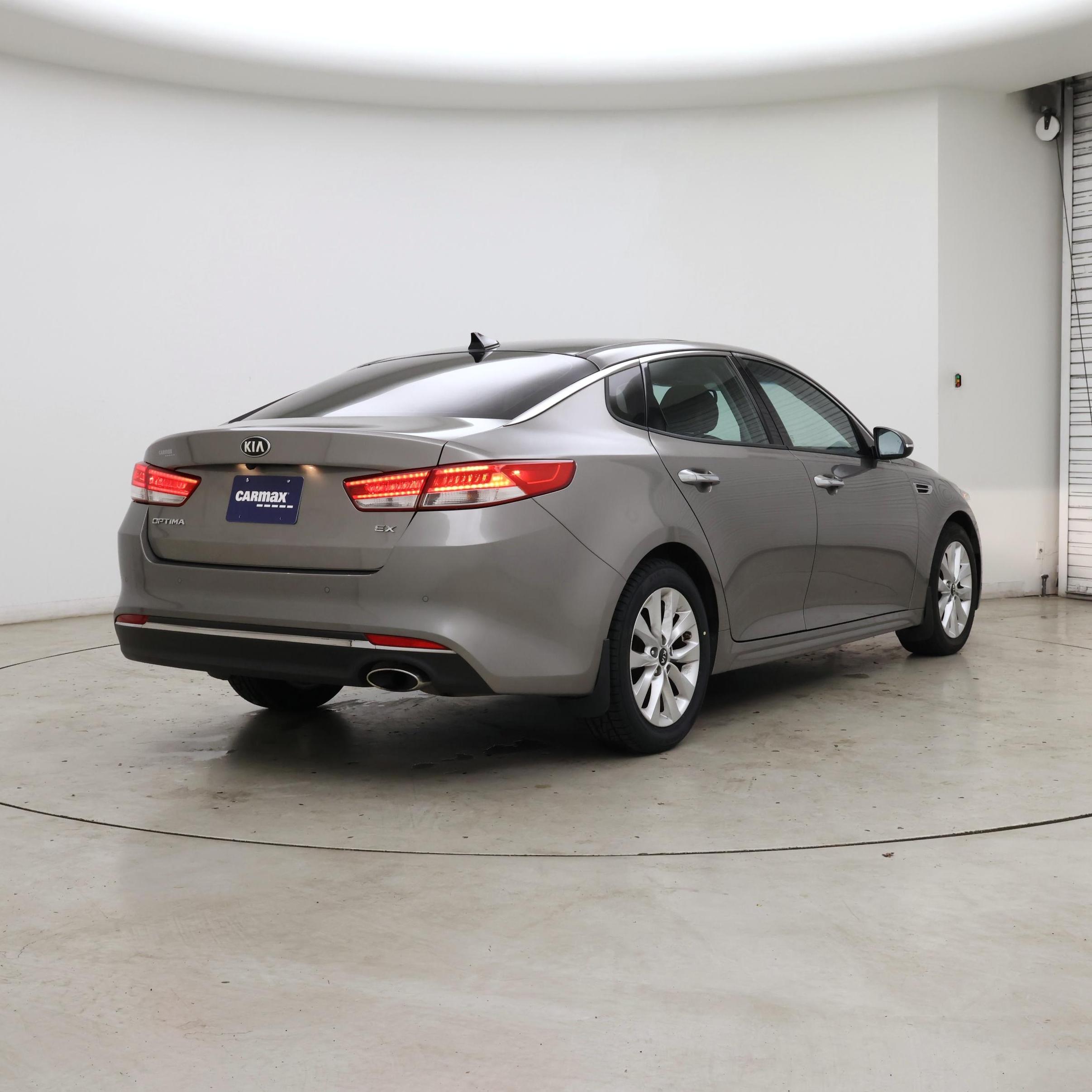 Thumbnail: 2016 Kia Optima - 8