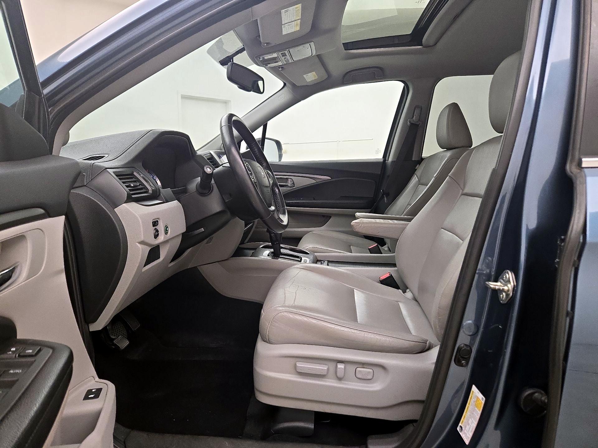 Thumbnail: 2018 Honda Pilot - 11