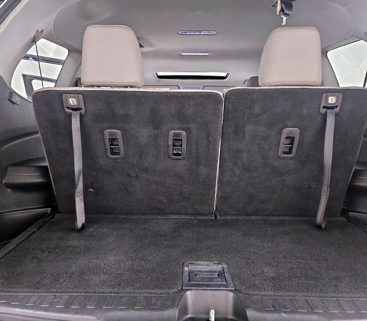 Trunk/Cargo (Seats Up)