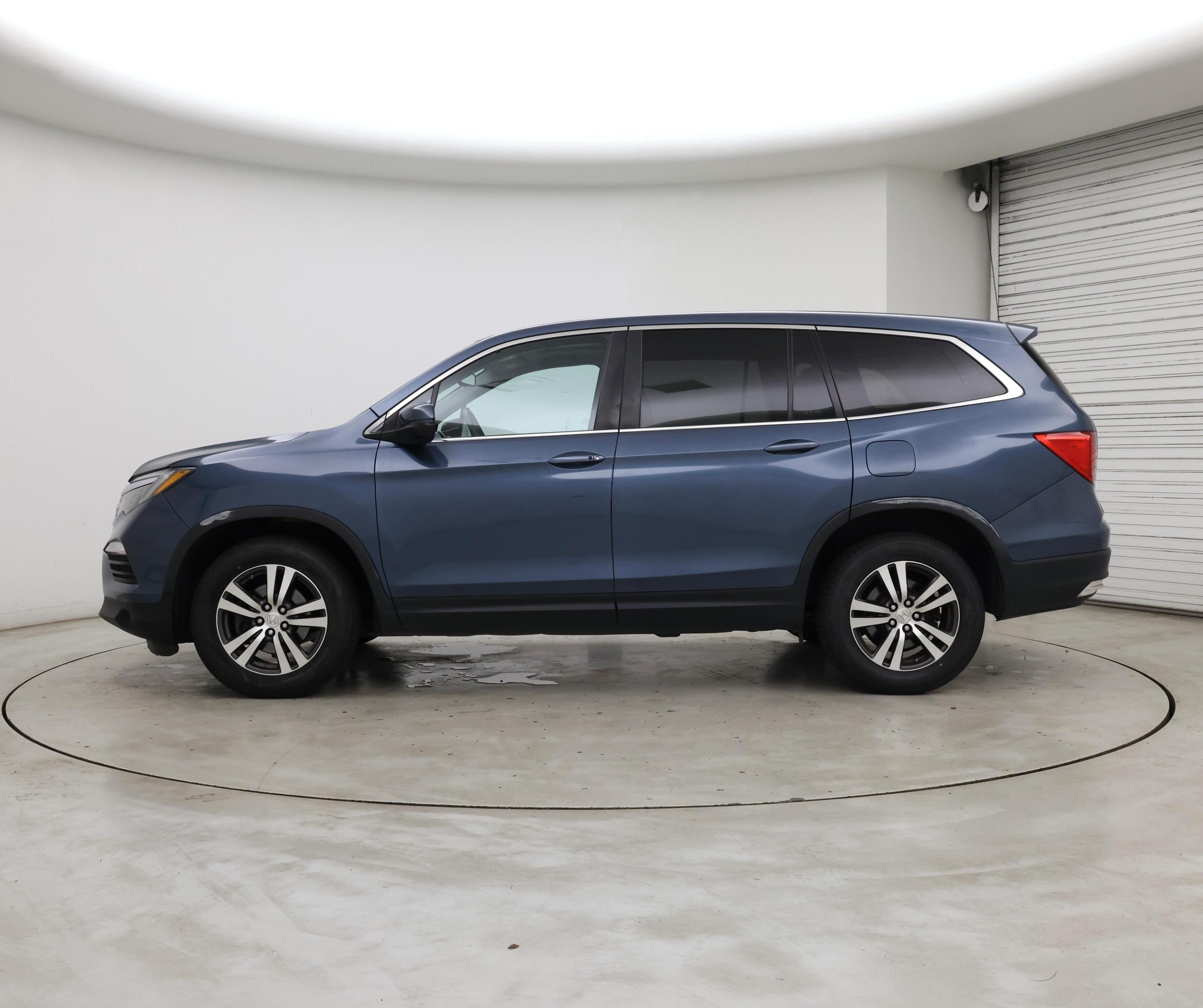 Thumbnail: 2018 Honda Pilot - 3