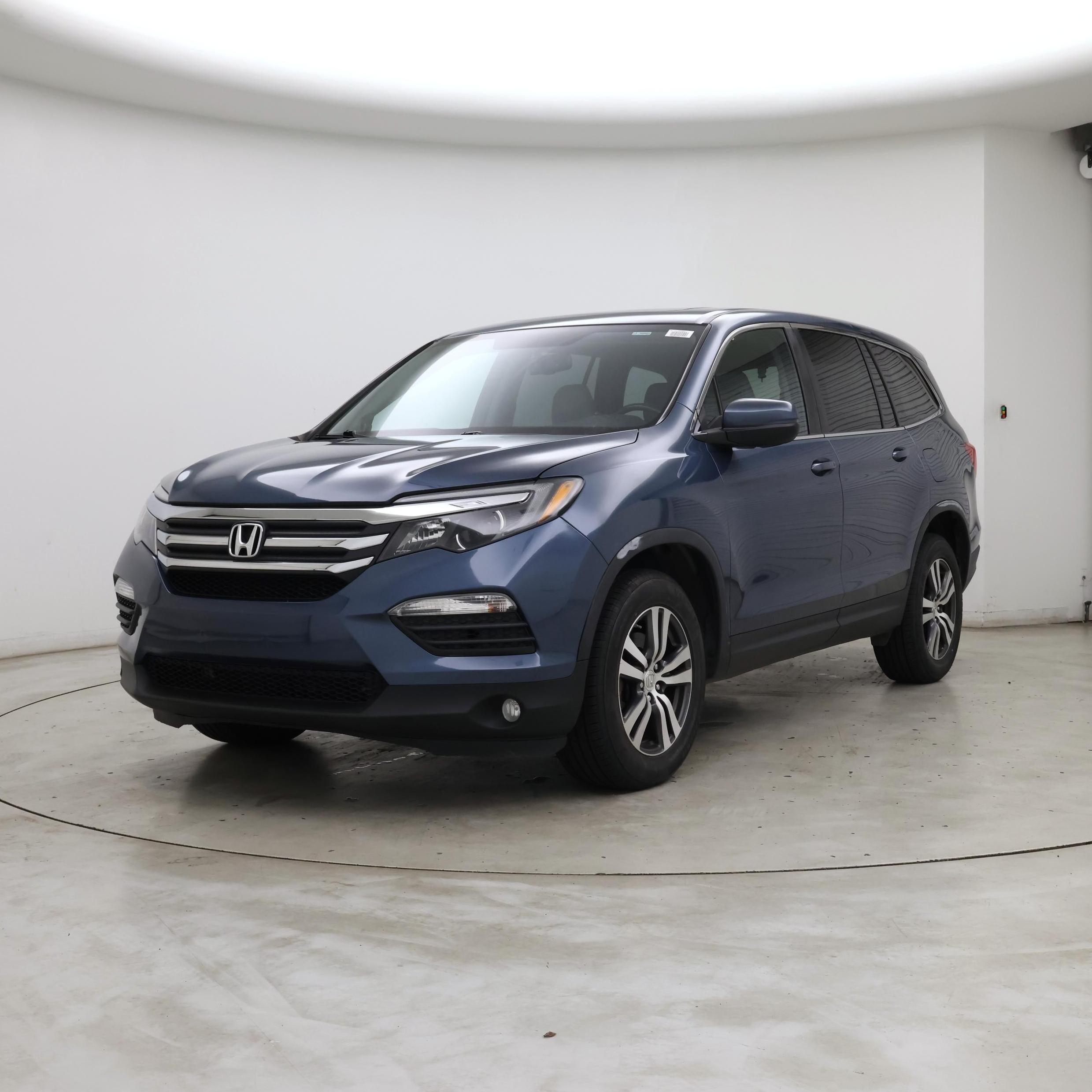 Thumbnail: 2018 Honda Pilot - 4