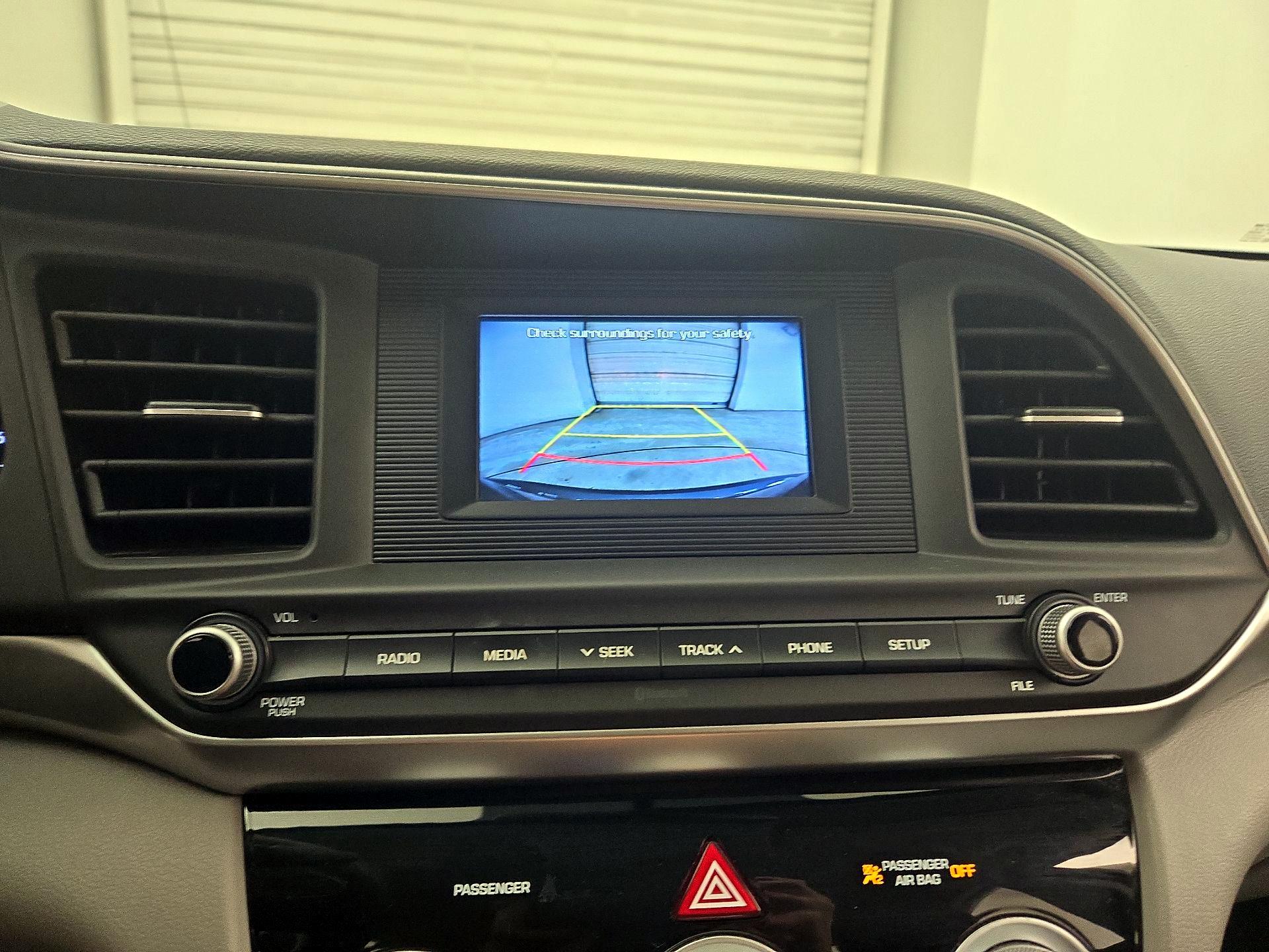 Thumbnail: 2019 Hyundai Elantra - 14