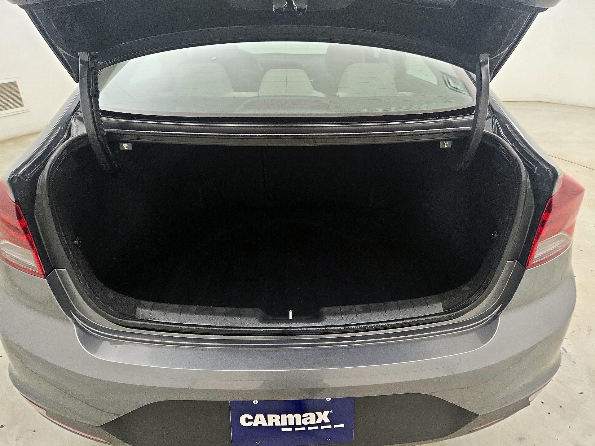 Thumbnail: 2019 Hyundai Elantra - 20