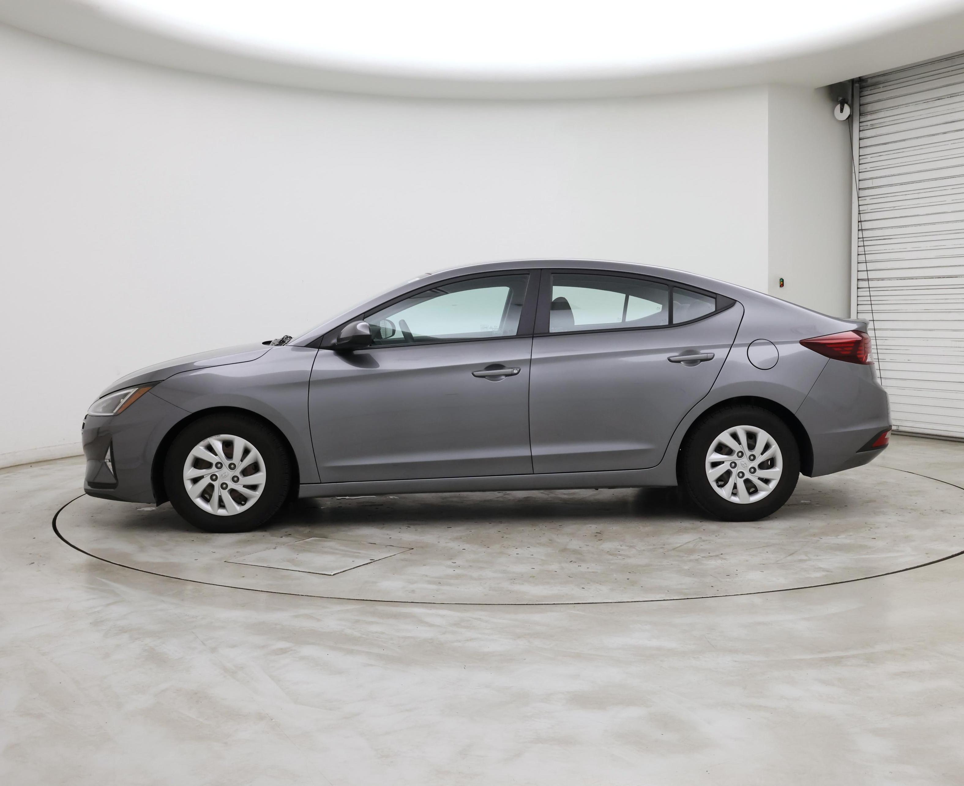 Thumbnail: 2019 Hyundai Elantra - 3