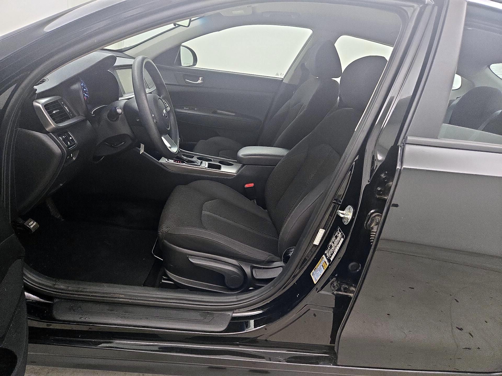 Thumbnail: 2019 Kia Optima - 11