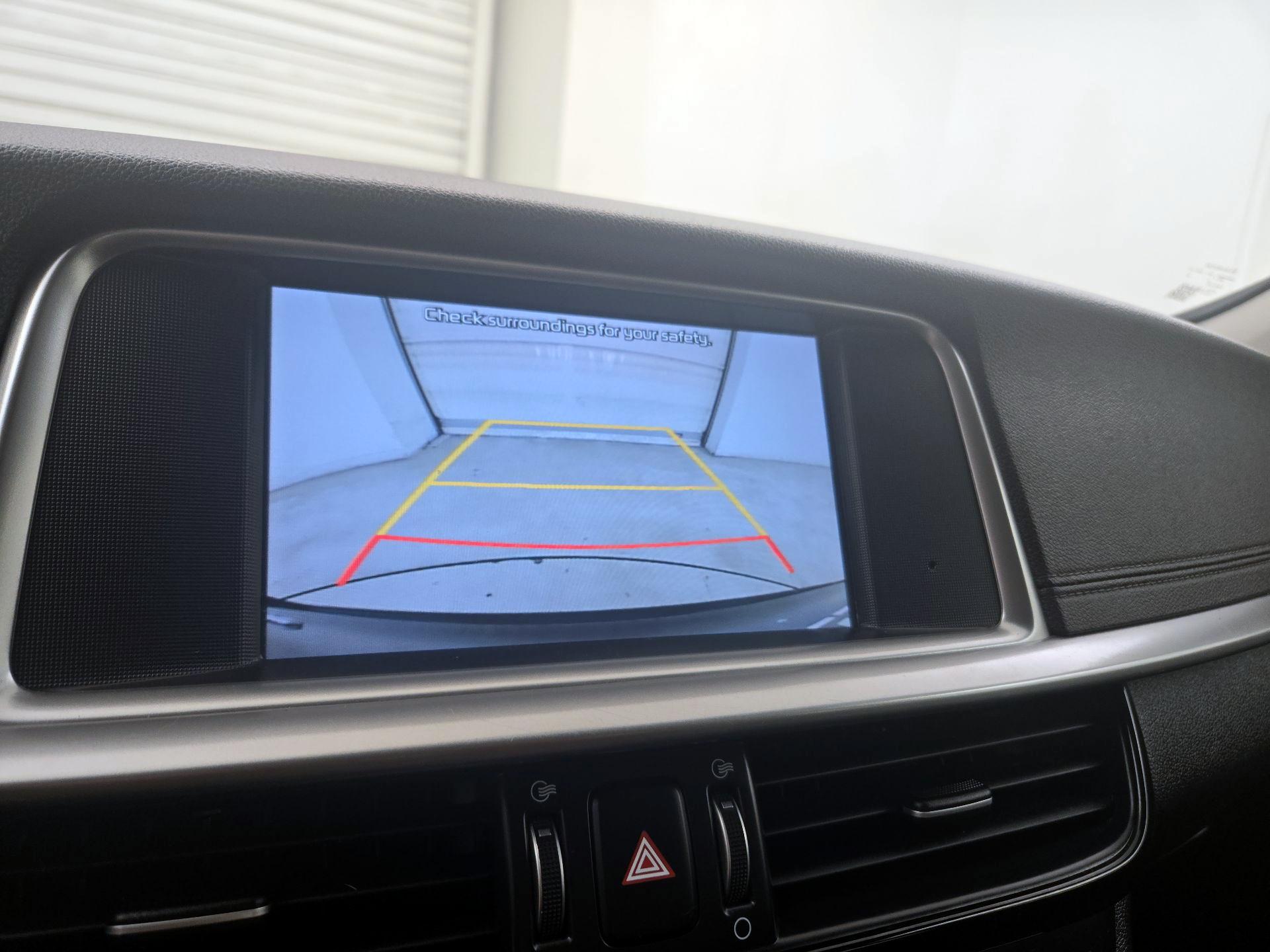 Thumbnail: 2019 Kia Optima - 14