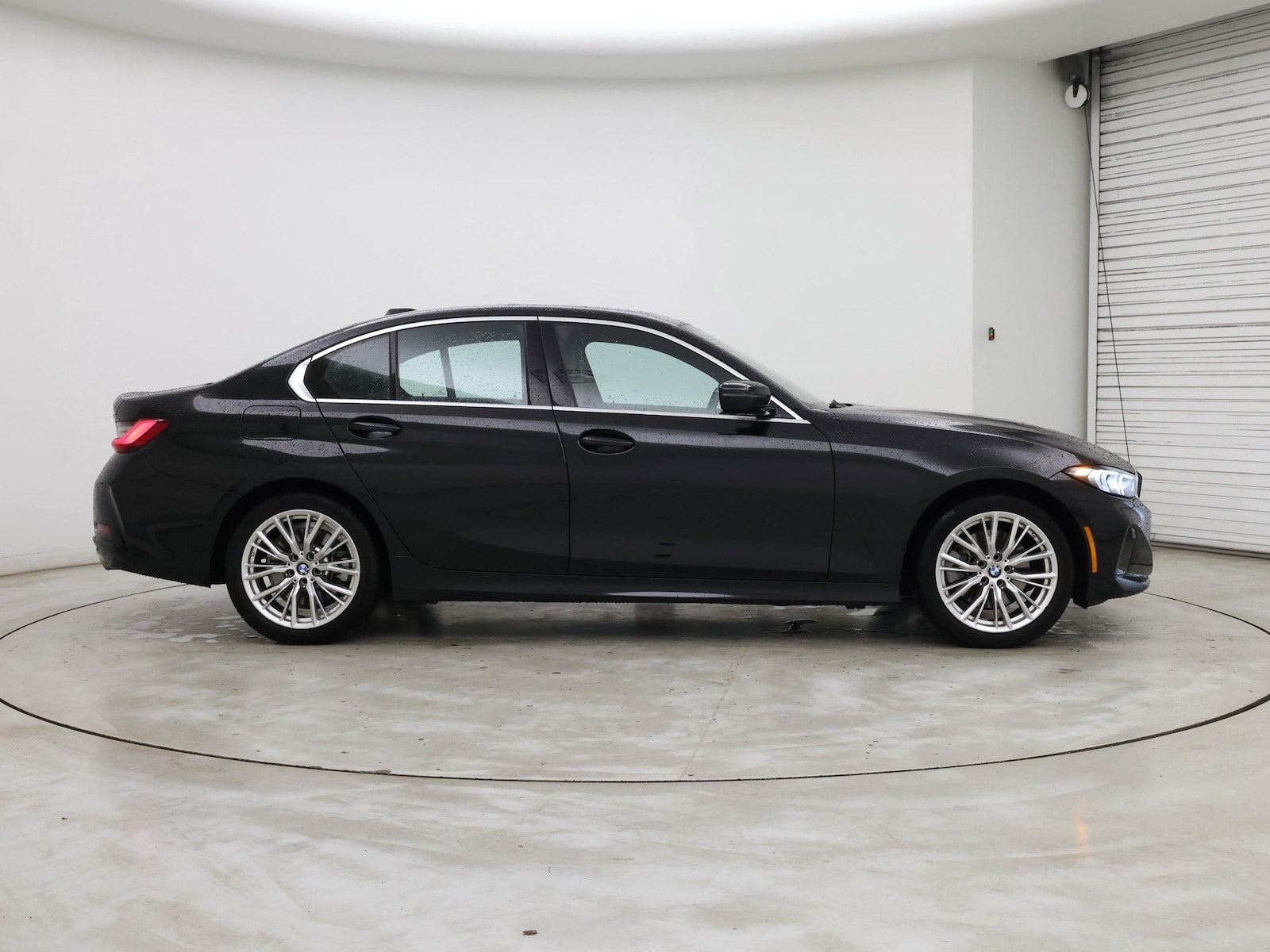 2024 BMW 3 Series 330i - Photo 8