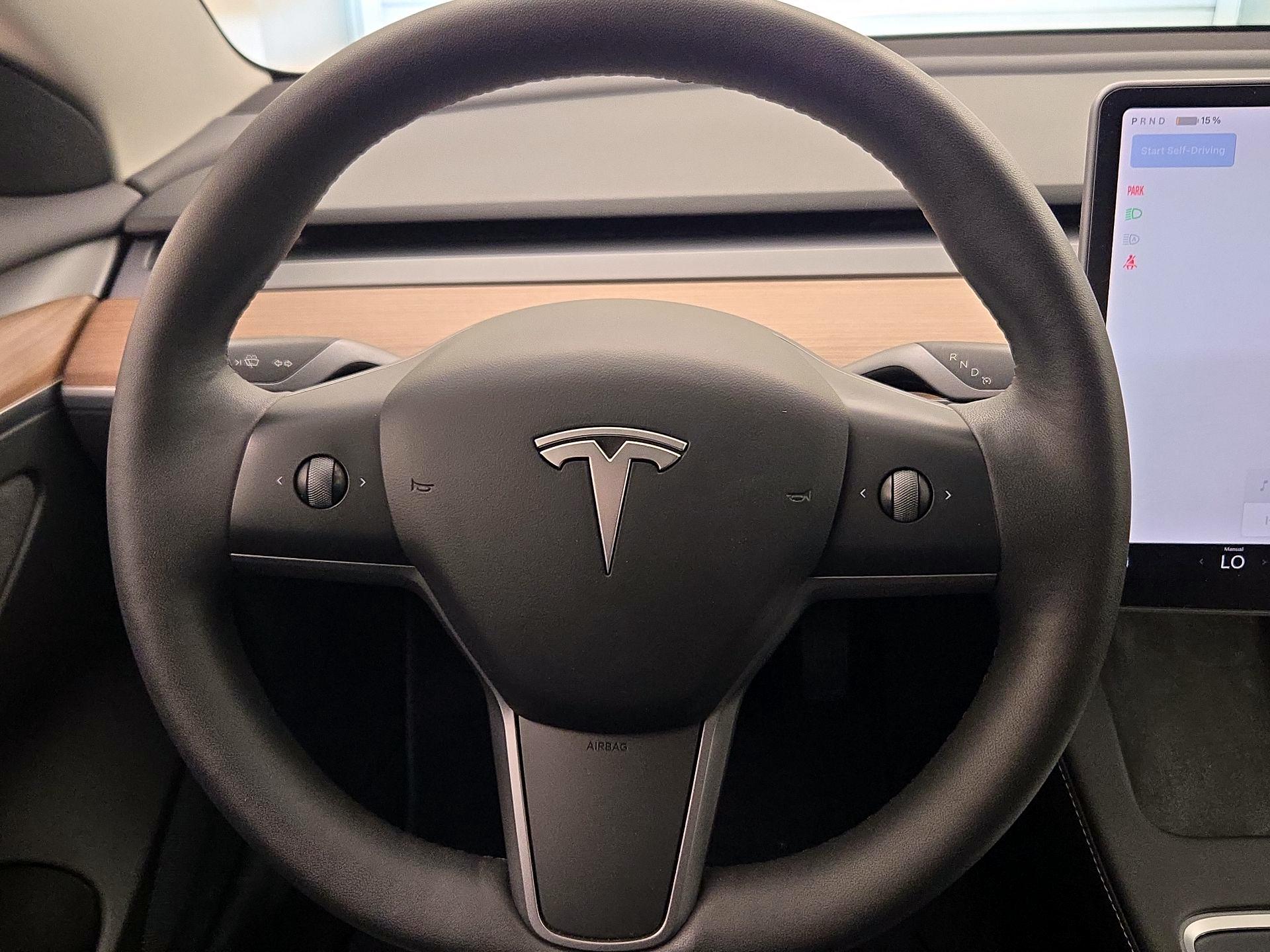 Thumbnail: 2023 Tesla Model 3 - 10