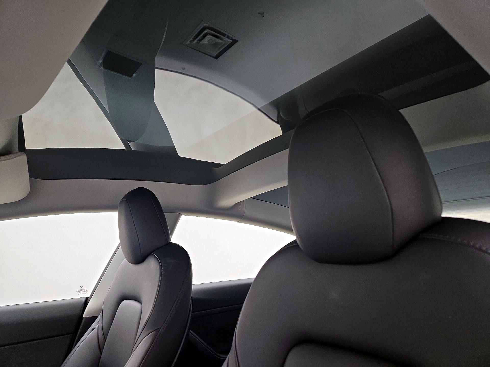 Thumbnail: 2023 Tesla Model 3 - 17