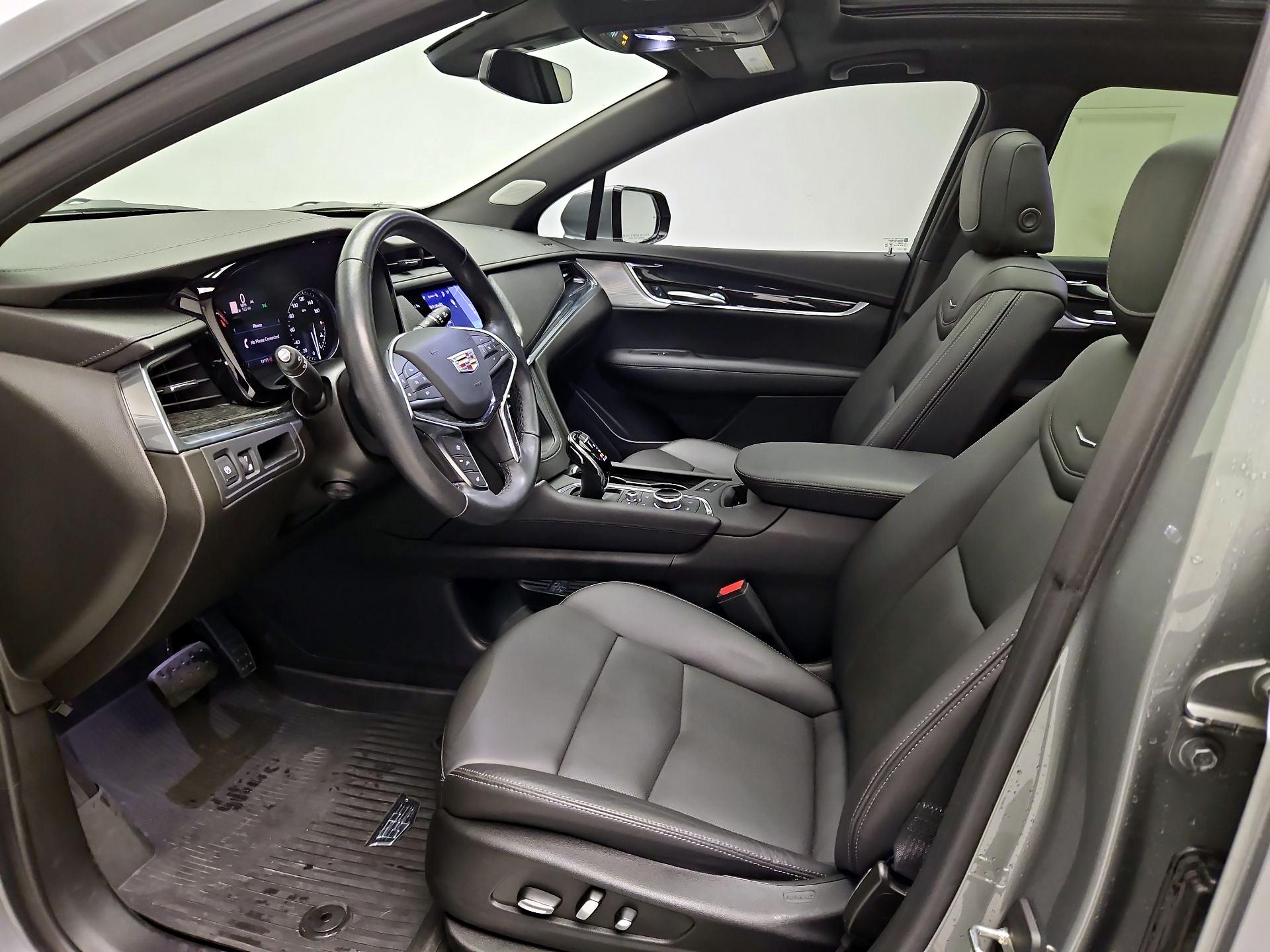 Thumbnail: 2023 Cadillac XT5 - 11