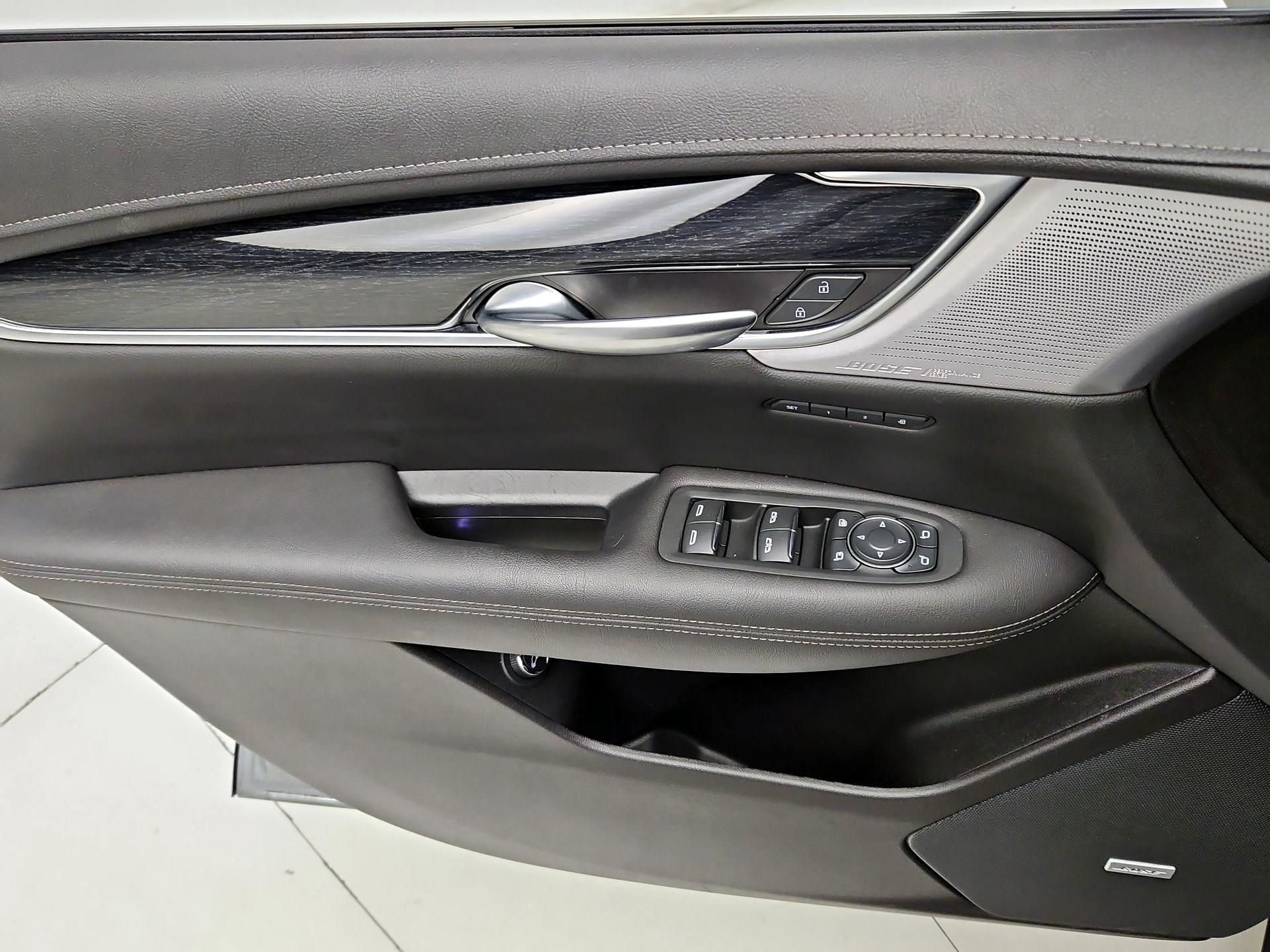 Thumbnail: 2023 Cadillac XT5 - 12