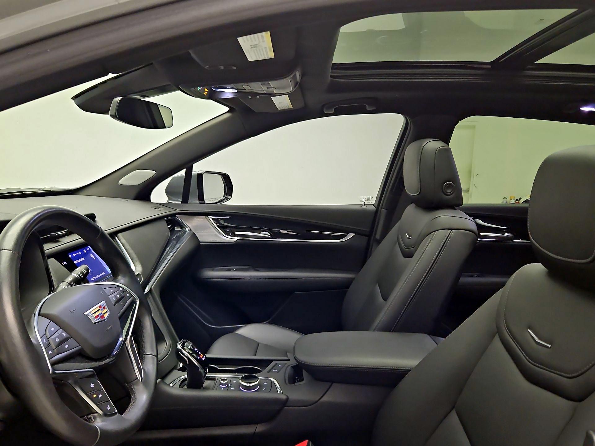 Thumbnail: 2023 Cadillac XT5 - 19