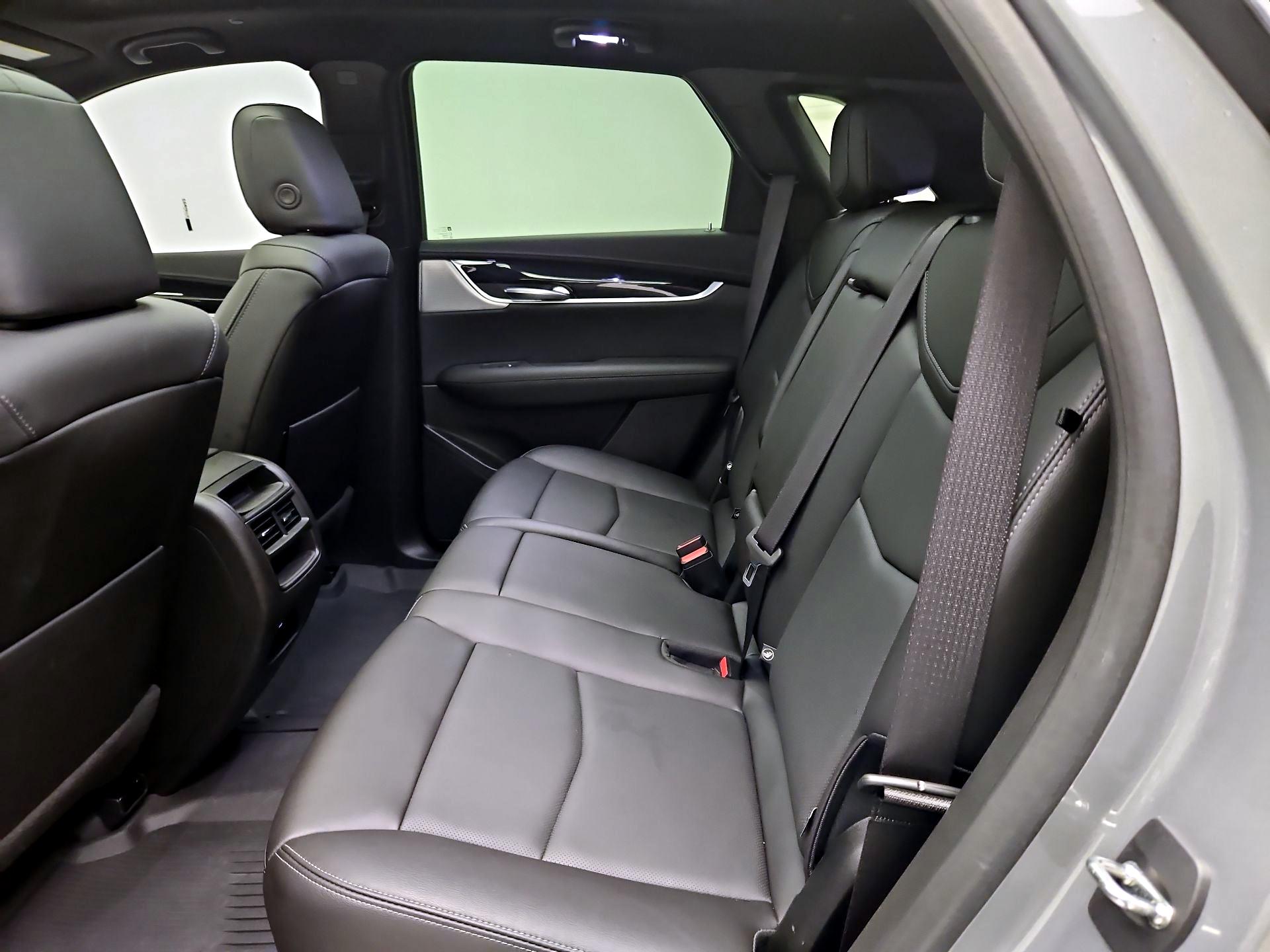 Thumbnail: 2023 Cadillac XT5 - 20