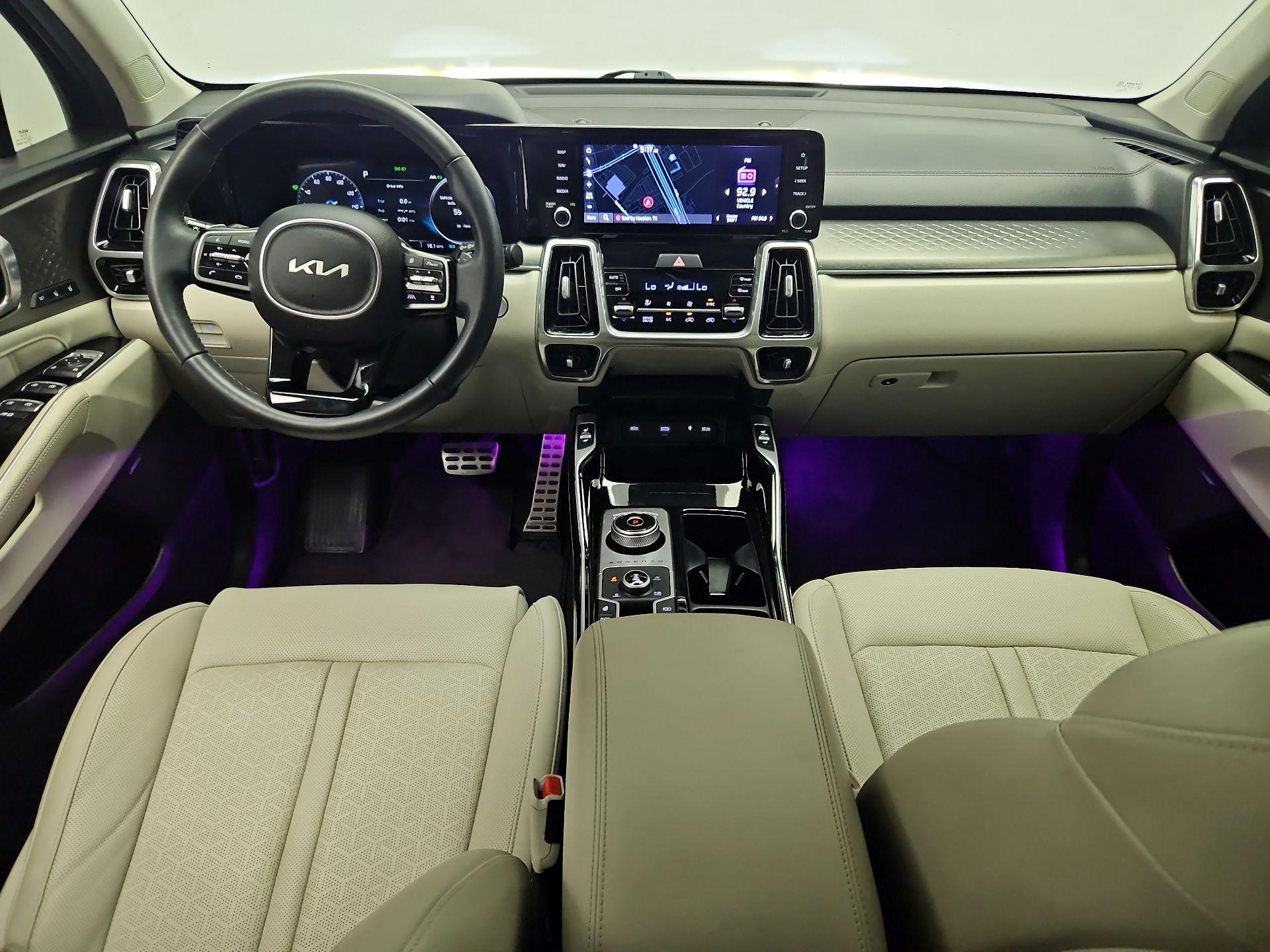 Thumbnail: 2023 Kia Sorento - 9