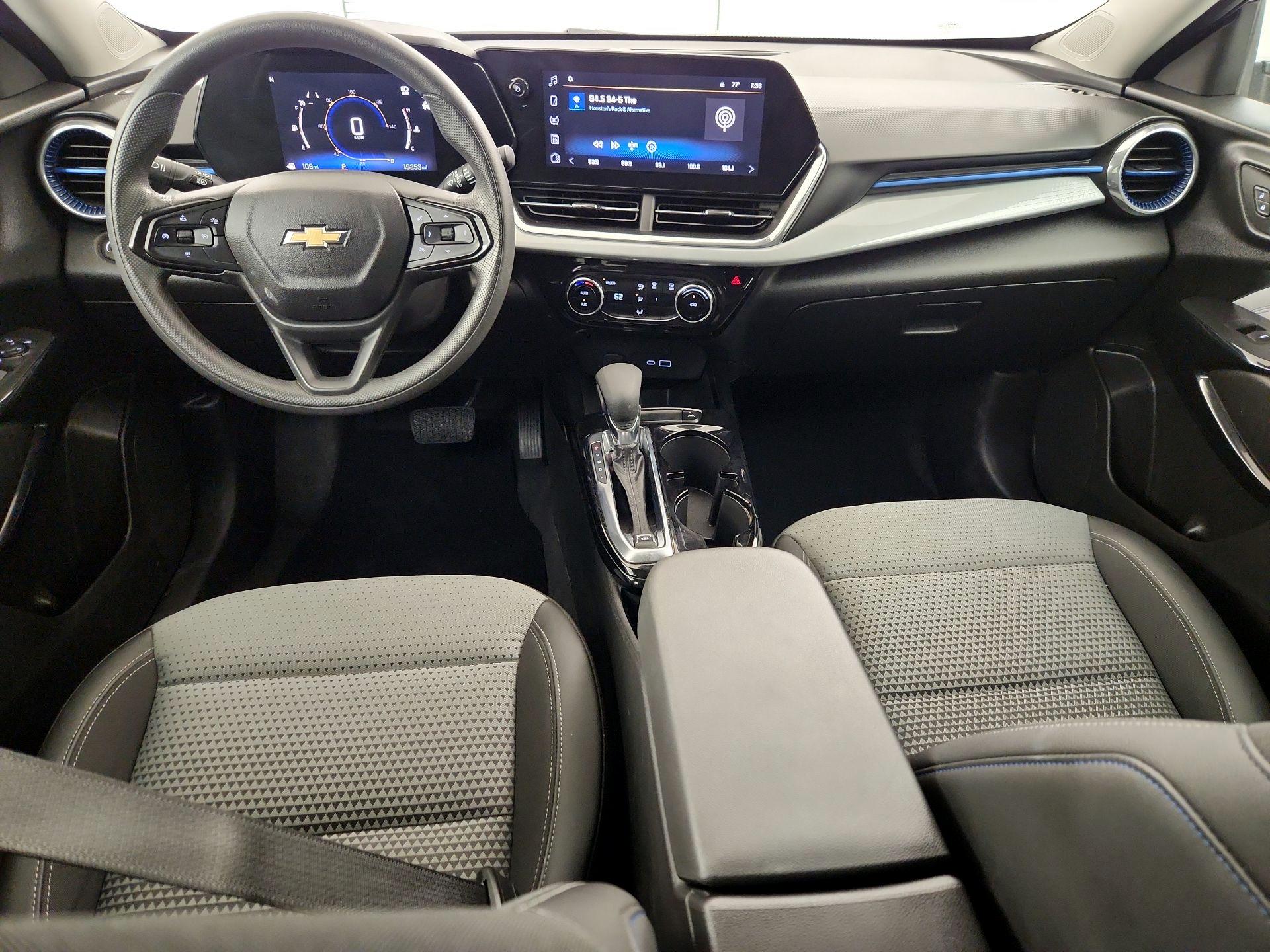 Thumbnail: 2024 Chevrolet Trax - 9