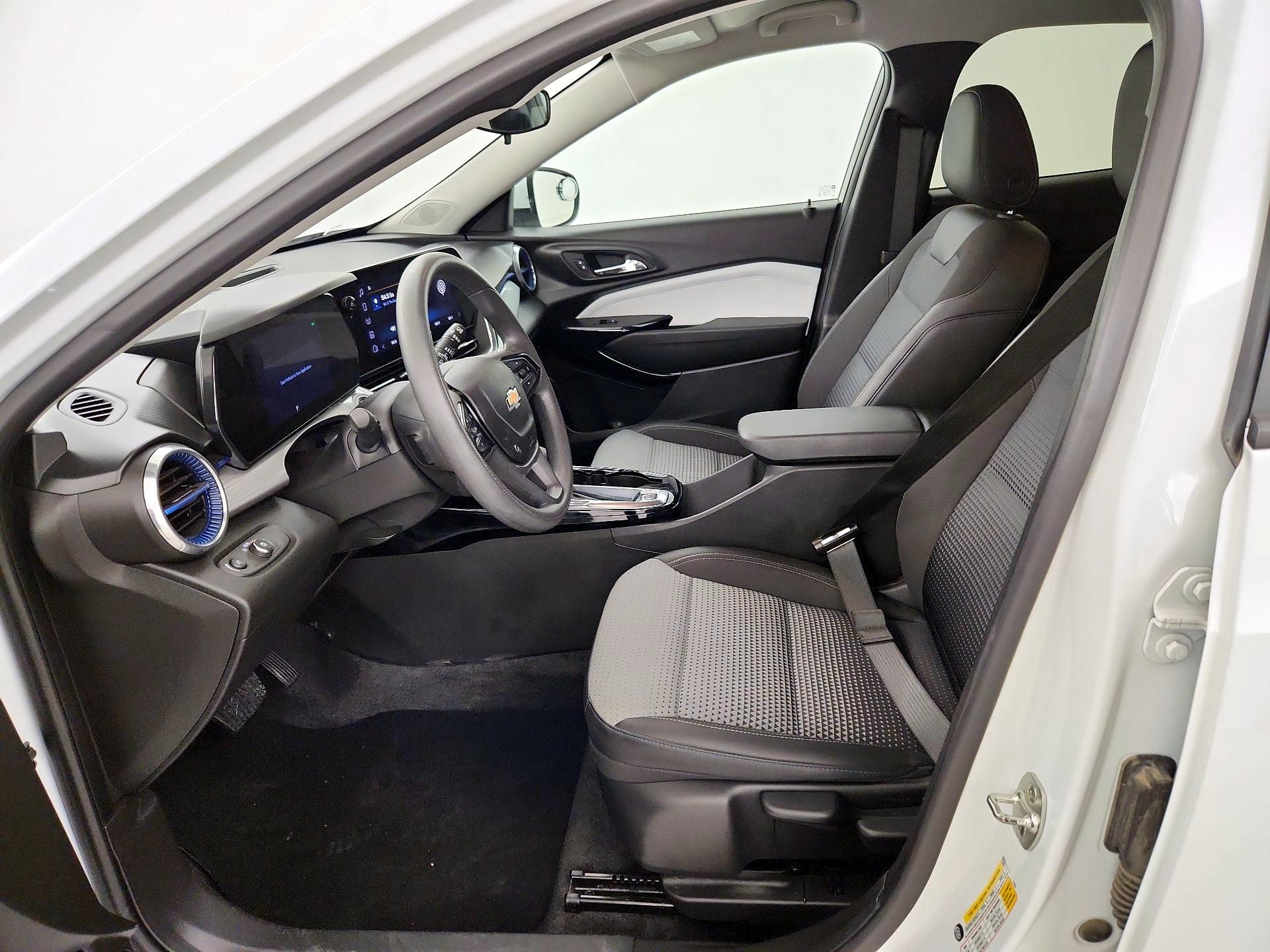 Thumbnail: 2024 Chevrolet Trax - 11