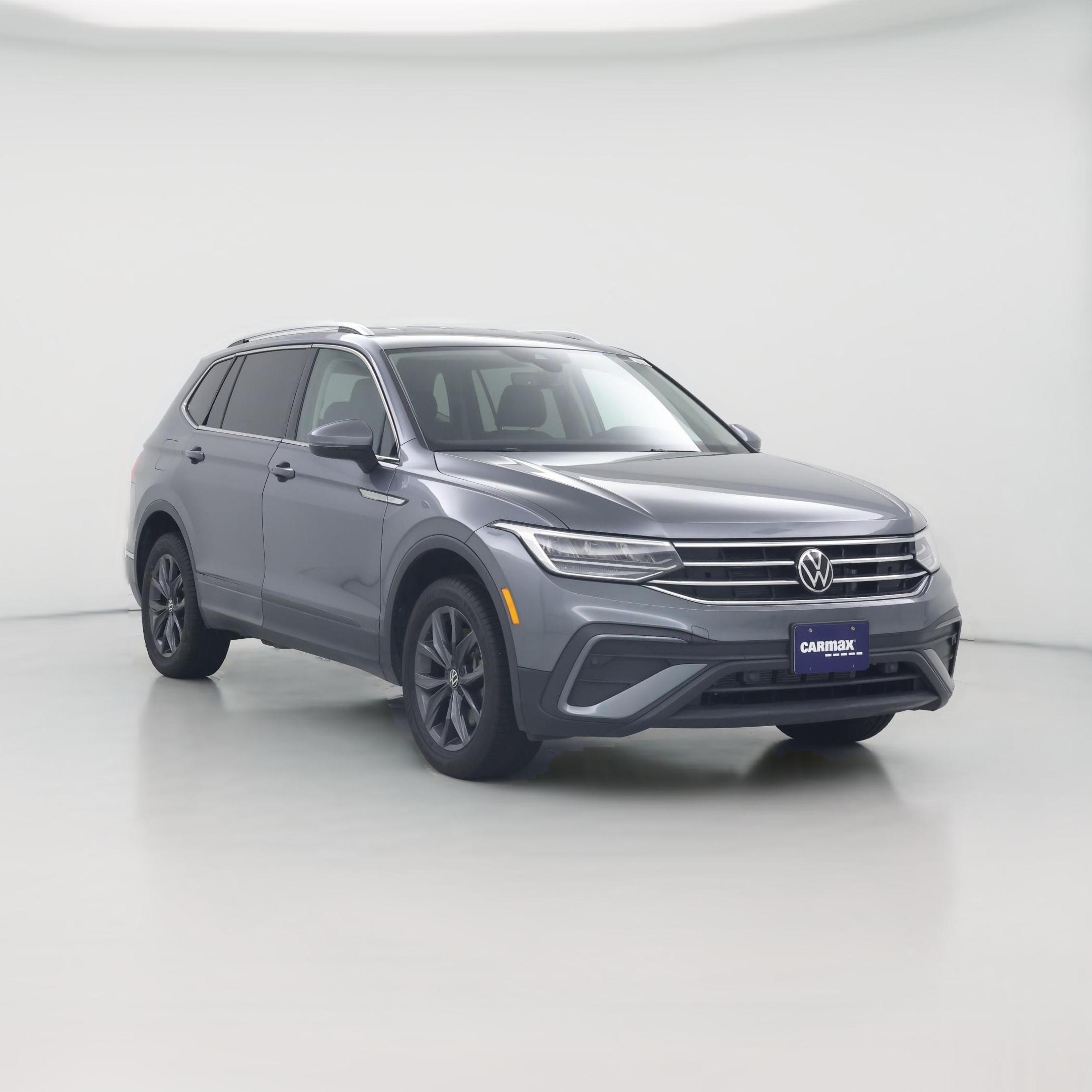 Thumbnail: 2023 Volkswagen Tiguan - 1