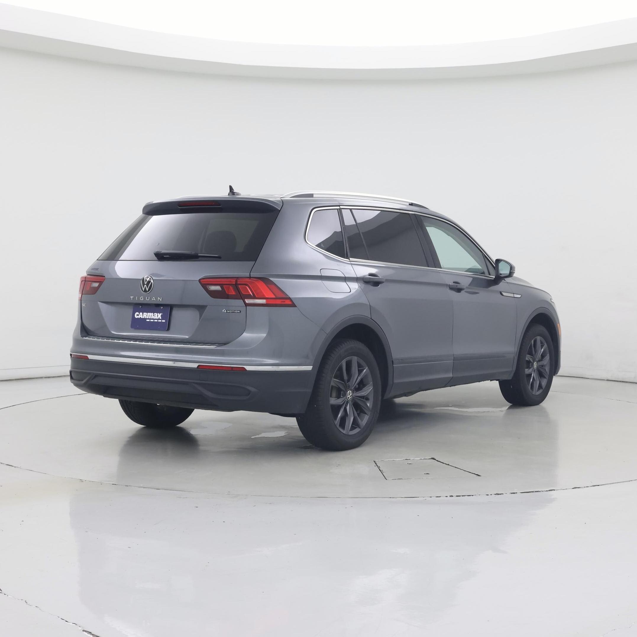 Thumbnail: 2023 Volkswagen Tiguan - 8
