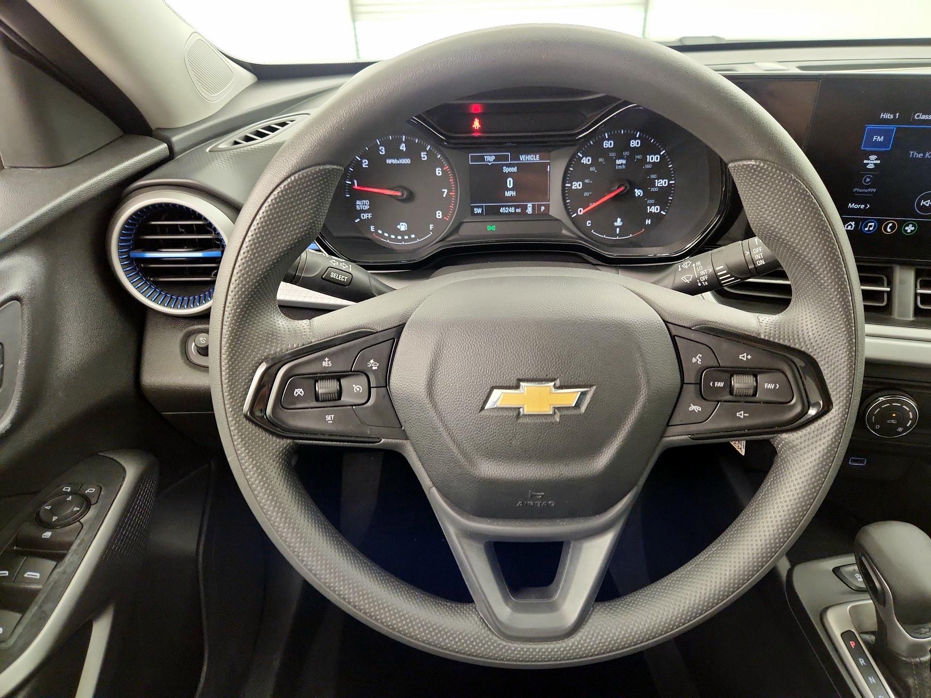 Thumbnail: 2025 Chevrolet Trax - 10