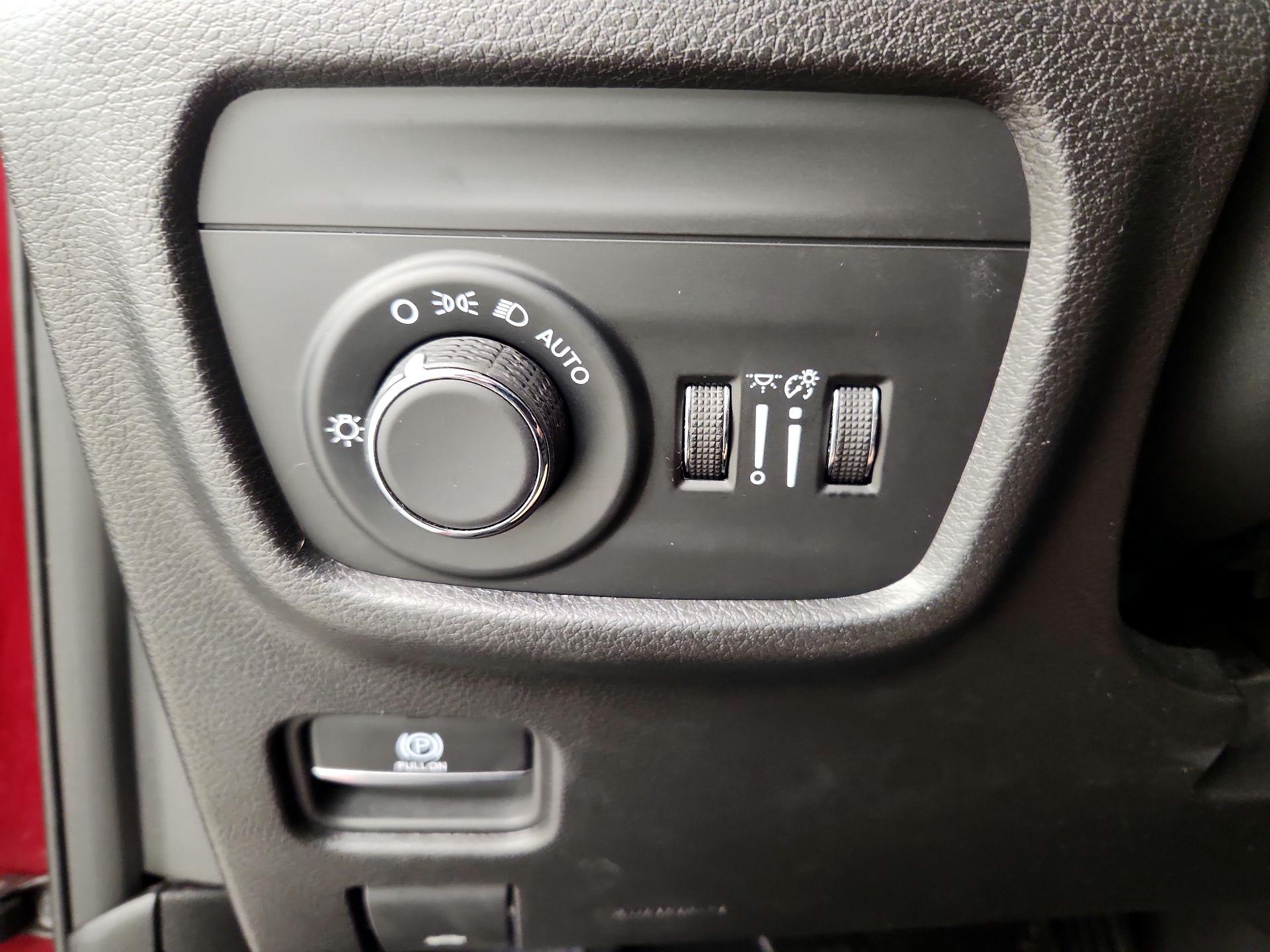 Thumbnail: 2023 Jeep Grand Cherokee - 13