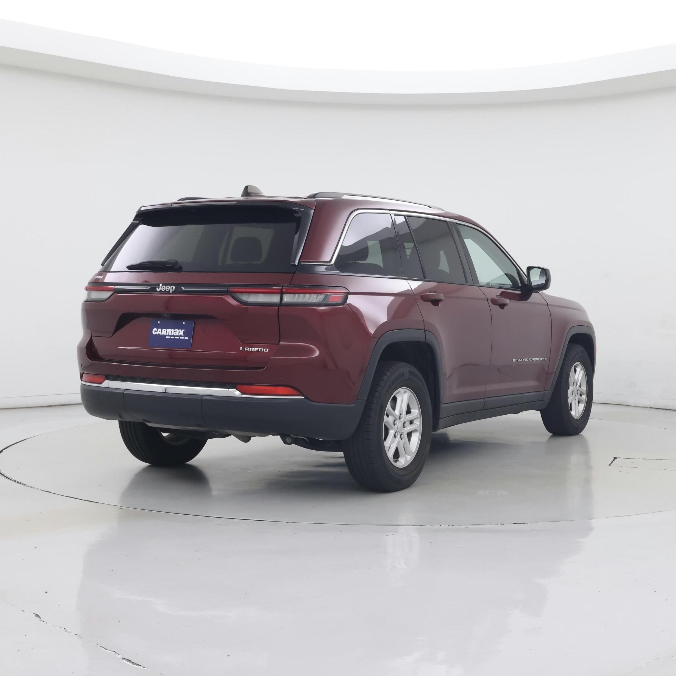 Thumbnail: 2023 Jeep Grand Cherokee - 8