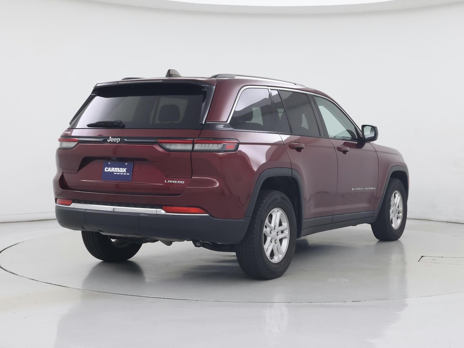 2023 Jeep Grand Cherokee Laredo - Photo 9
